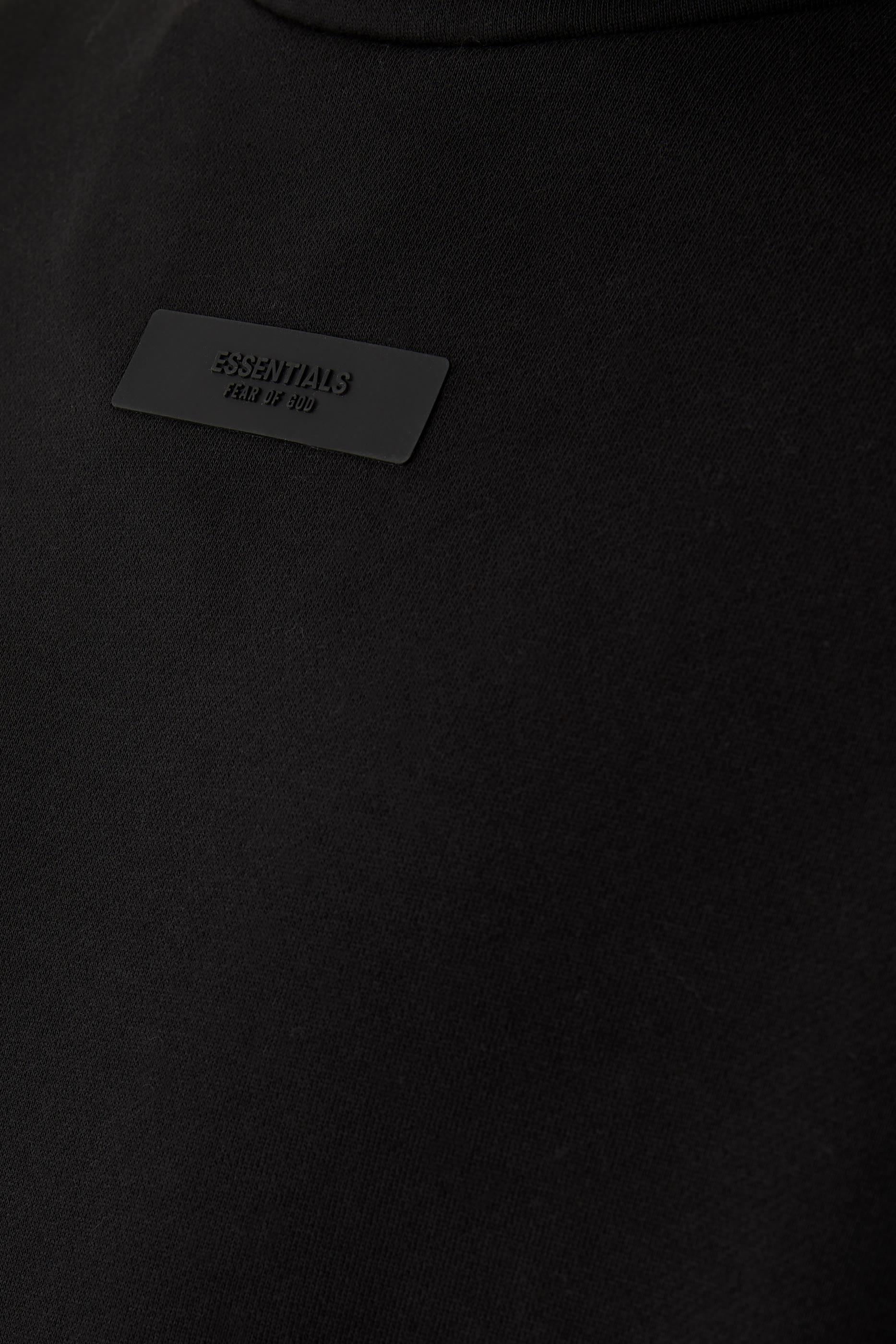 هودي بياقة عالية بشعار اسانشلز