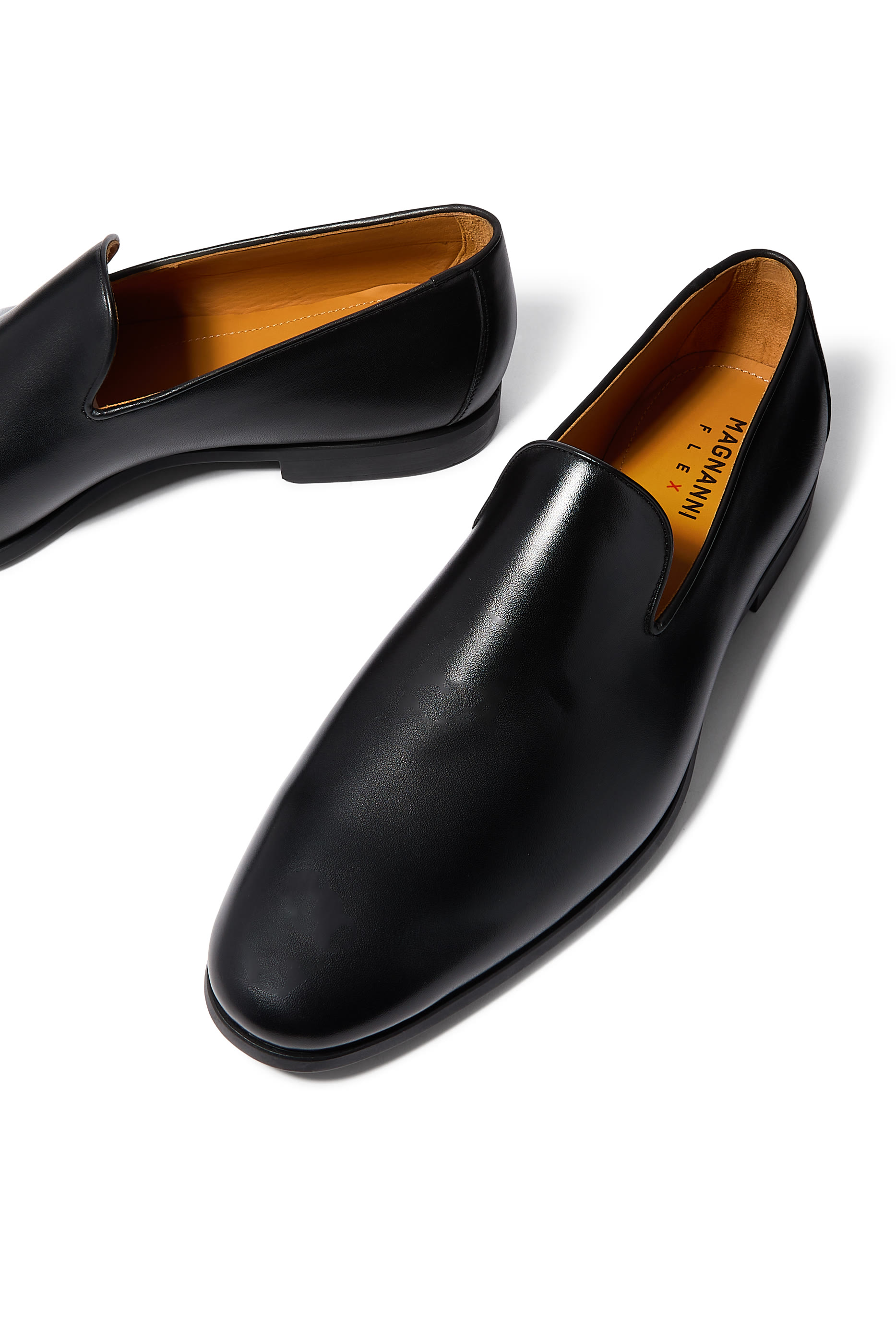 حذاء أستون سهل الارتداء