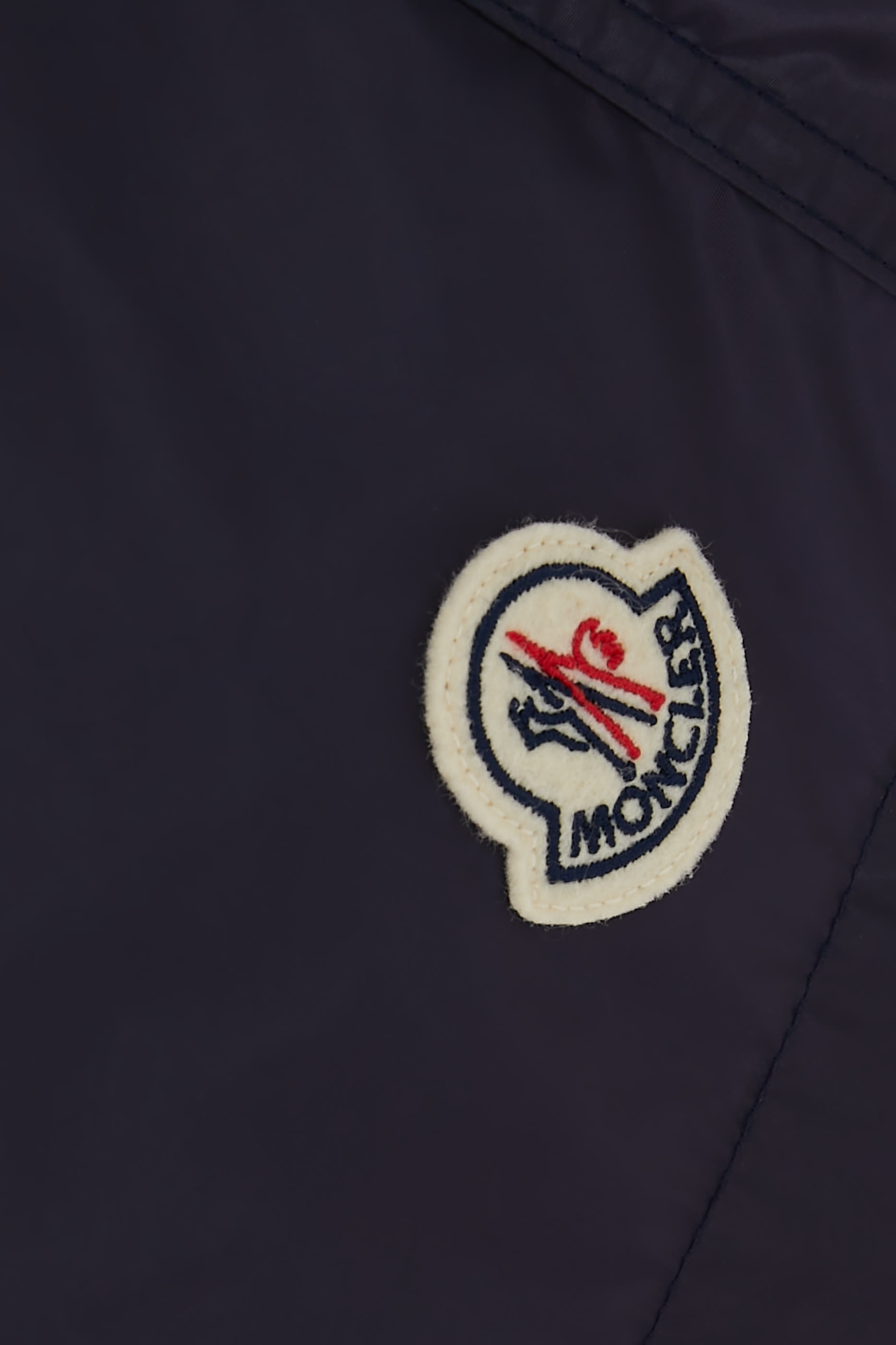 شورت سباحة بشعار الماركة