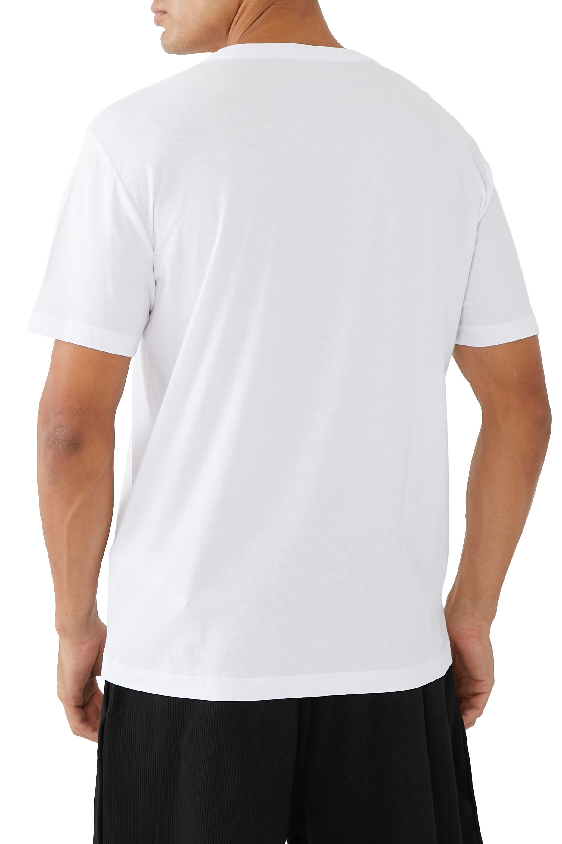 تيشيرت بشعار الماركة ذهبي اللون