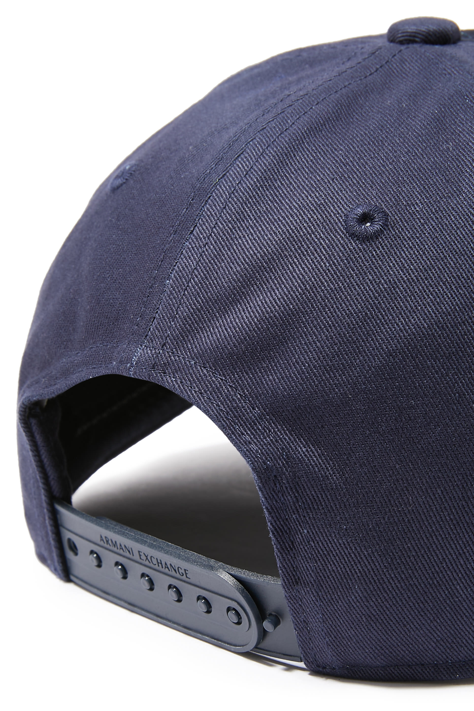 كاب بيسبول بشعار الماركة