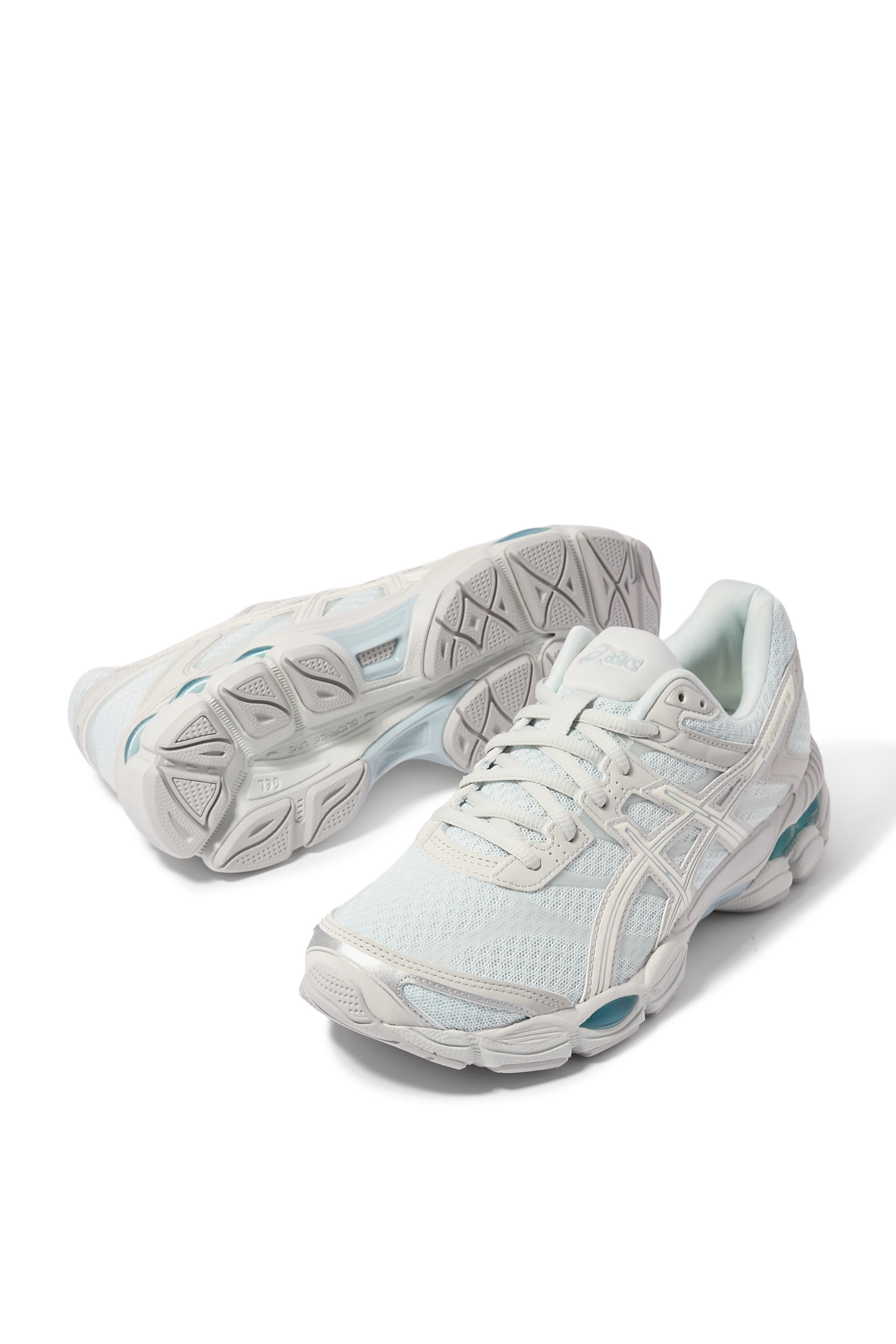 سنيكرز جل كومولوس 16