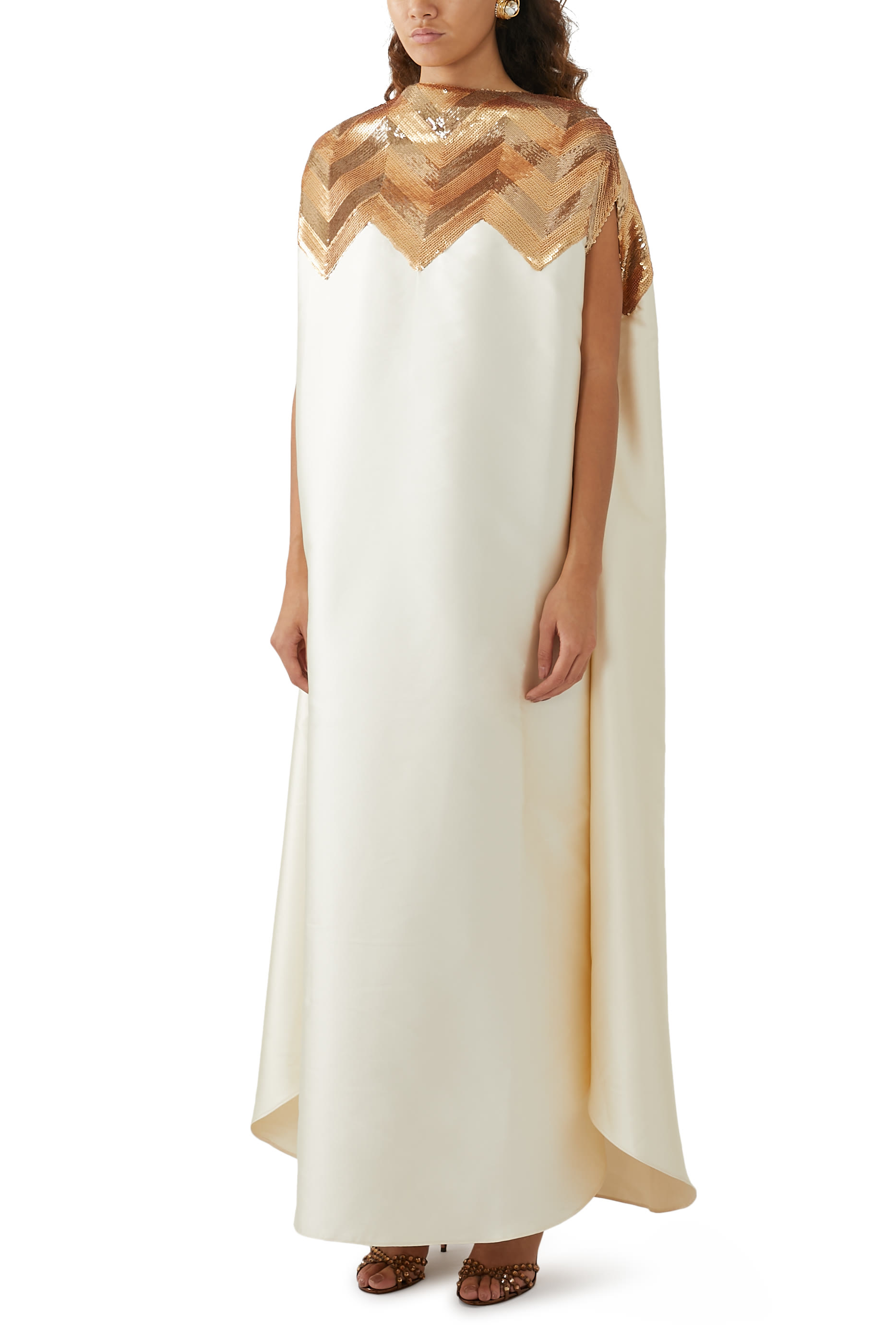 قفطان مطرز بنقشة خطوط شيفرون بترتر