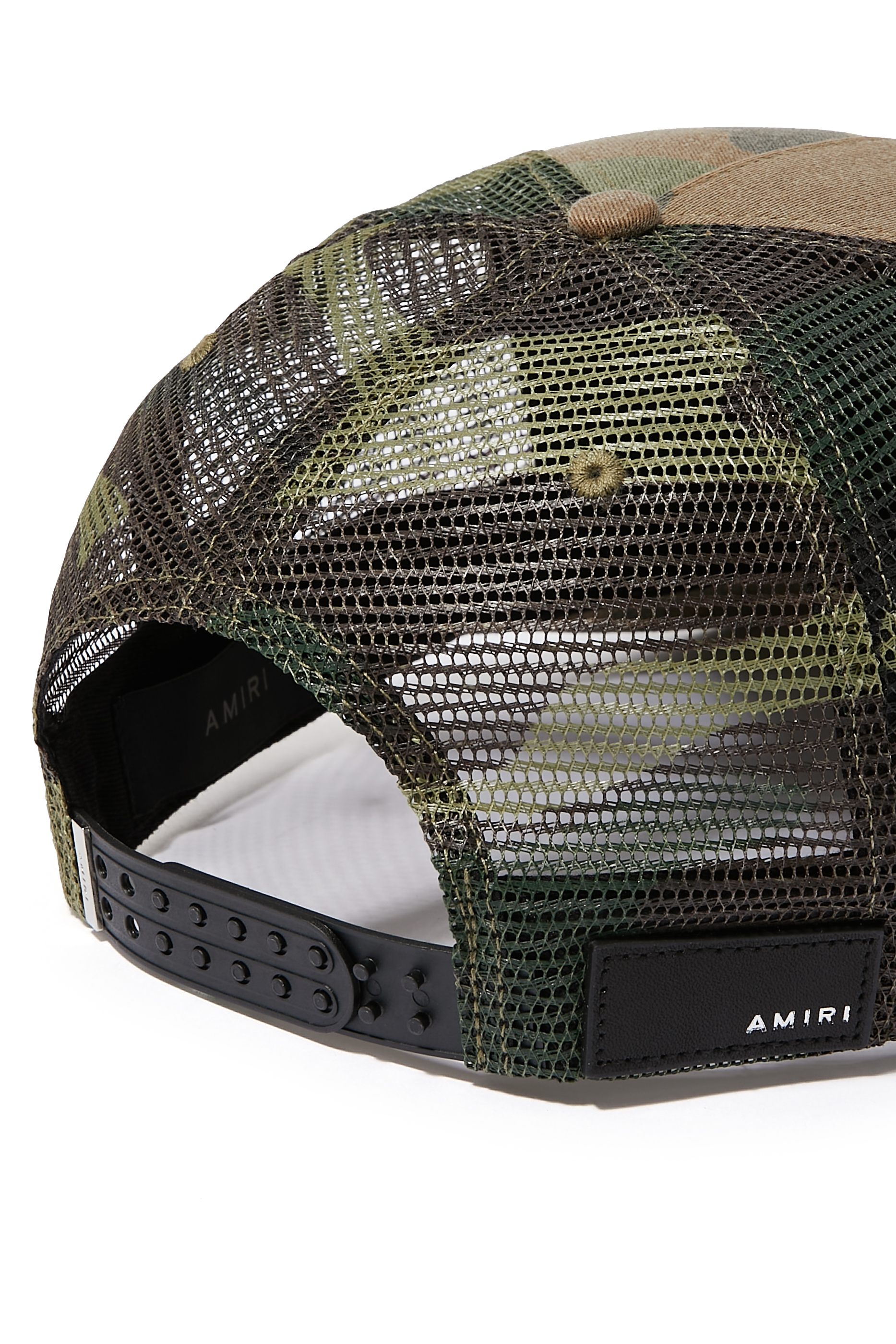 قبعة تراكر بشعار الماركة