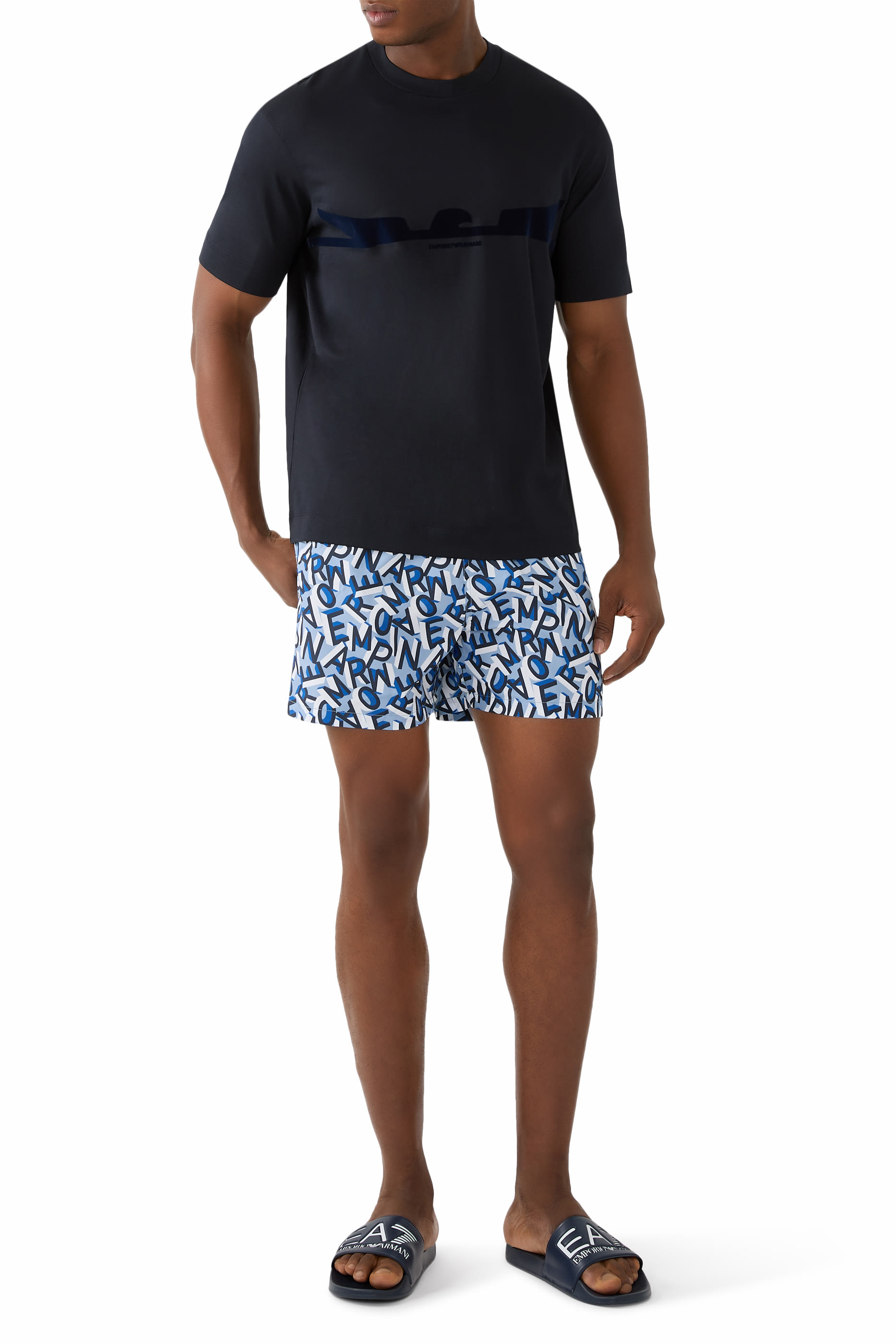 تيشيرت بشعار الماركة قطن