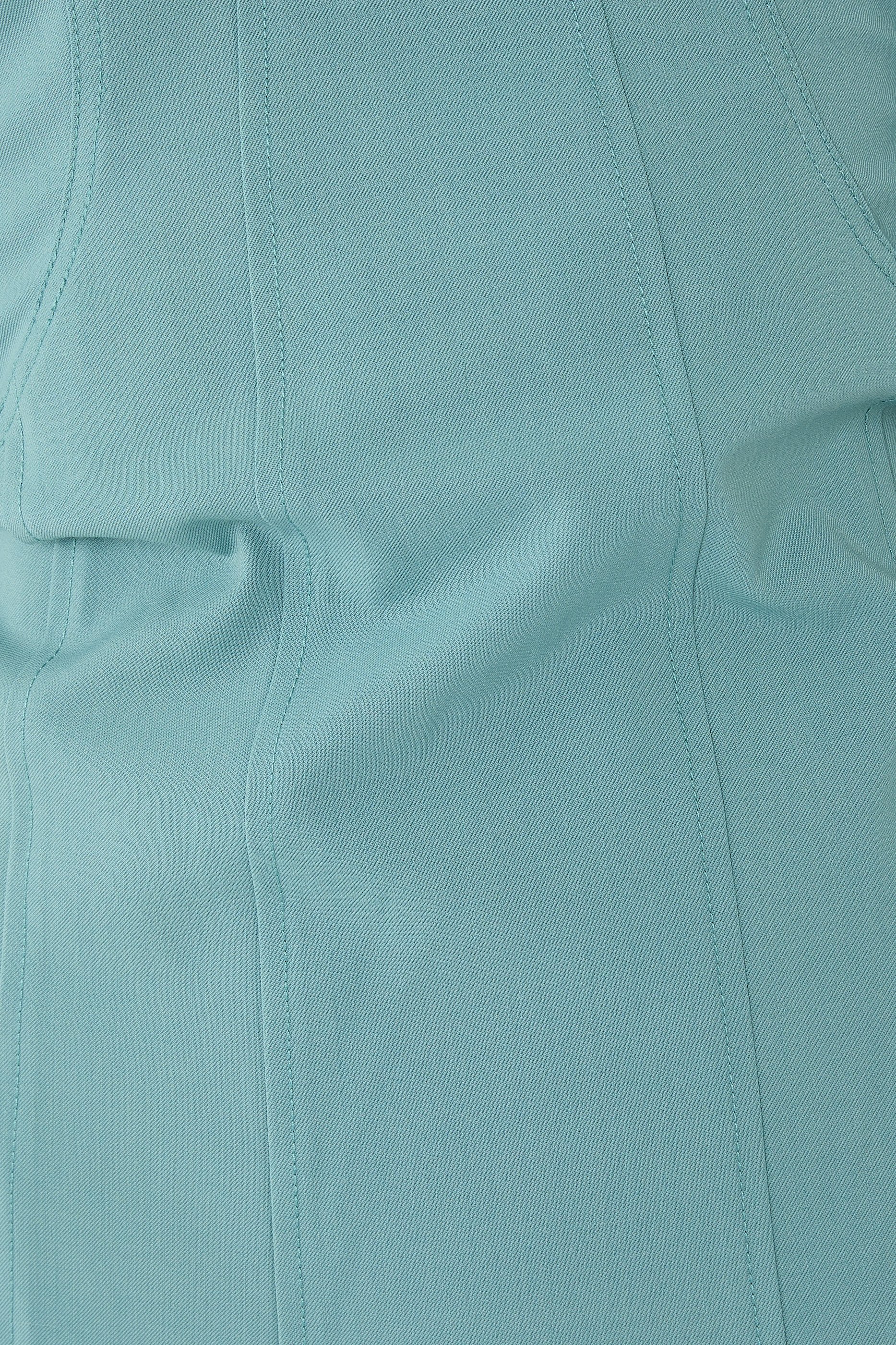 فستان نينا بأكتاف مكشوفة