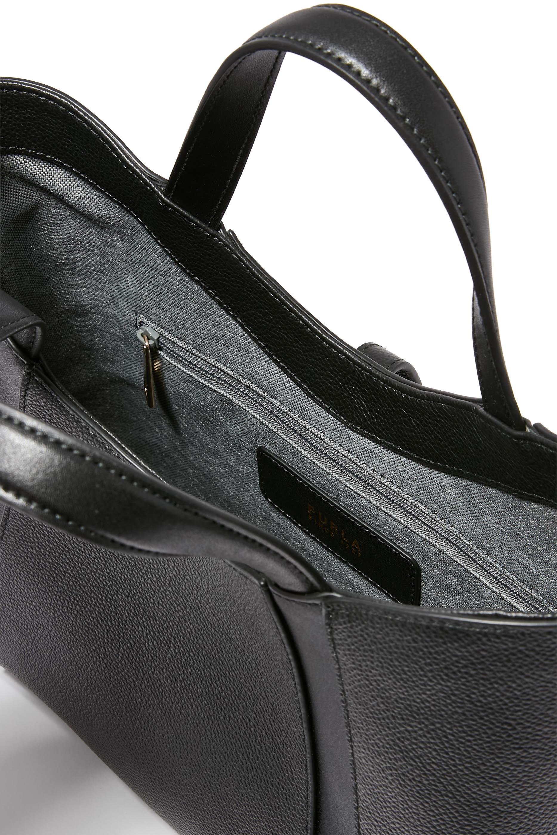 حقيبة يد غوتشيا صغيرة