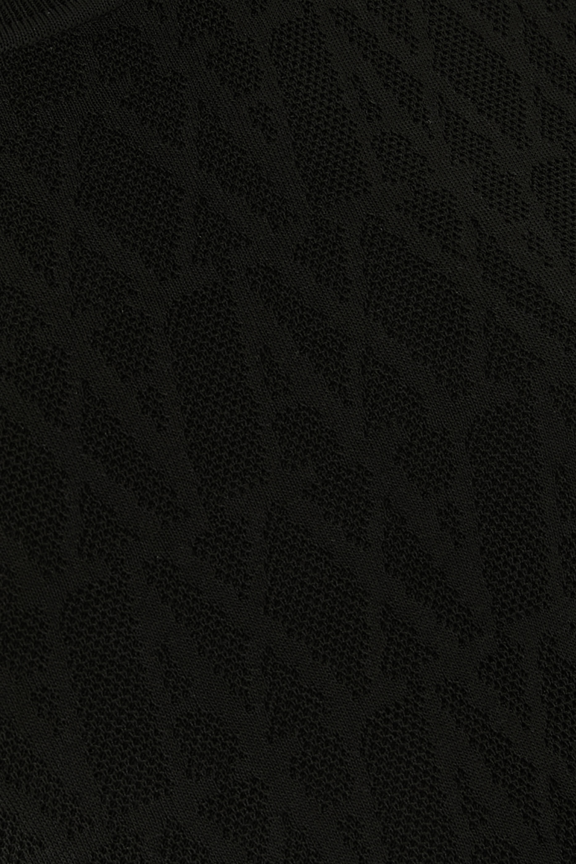 فستان طويل مزين بشعار الماركة بالكامل