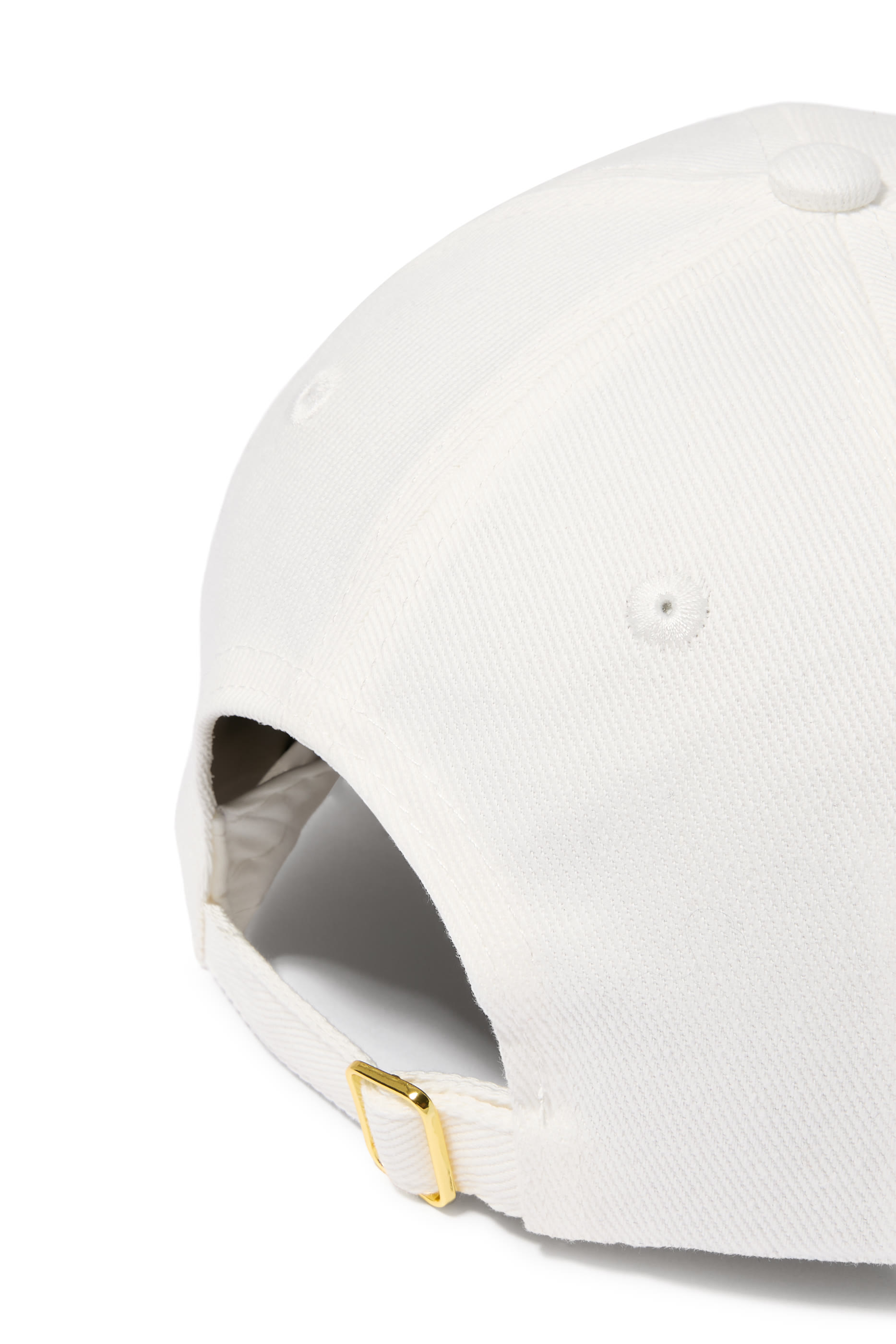 كاب بشعار كرة تنس مشتعلة