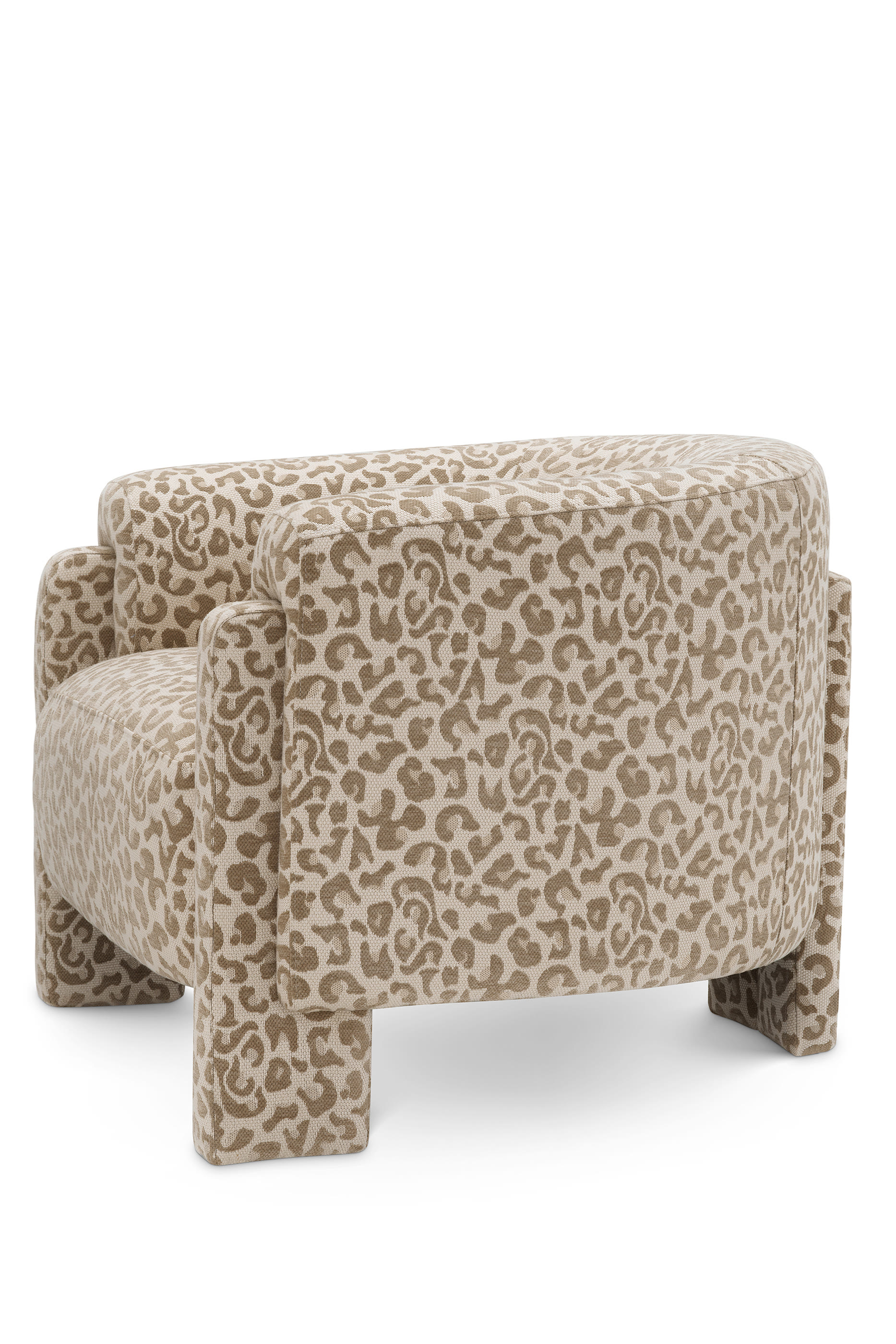 كرسي ام اي تي بمسند للذراعين خشب البندق