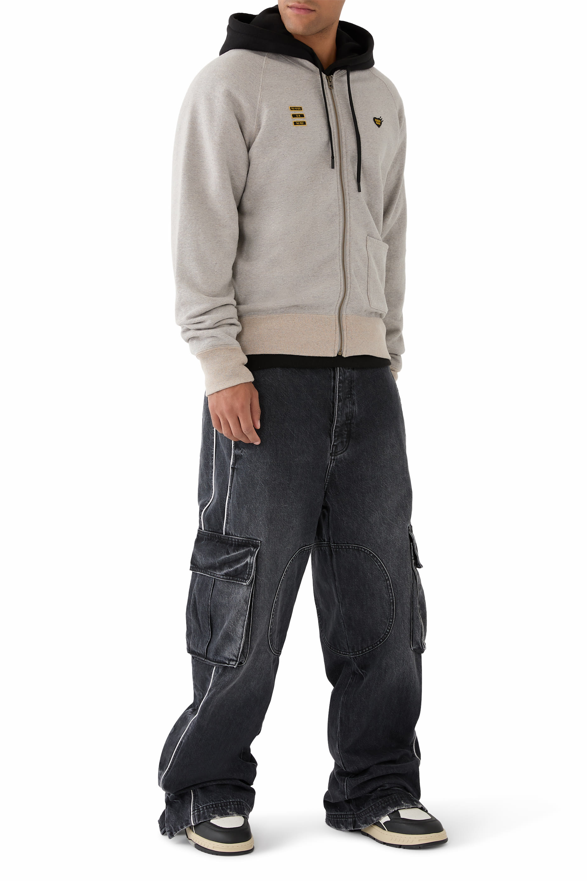 كارديجان بتصميم سويت شيرت