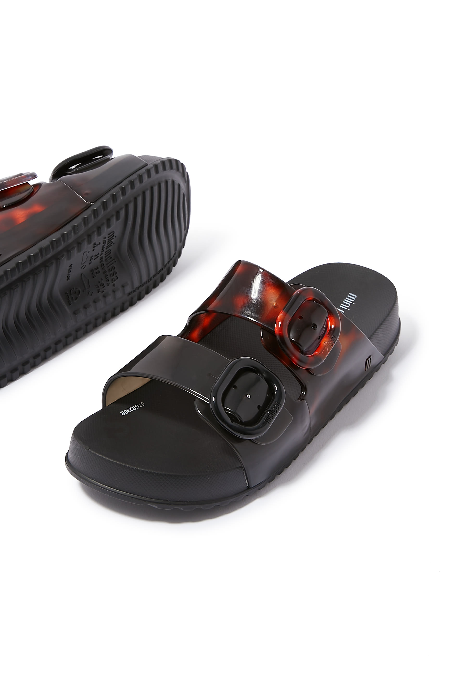 حذاء مفتوح كوزي للأطفال