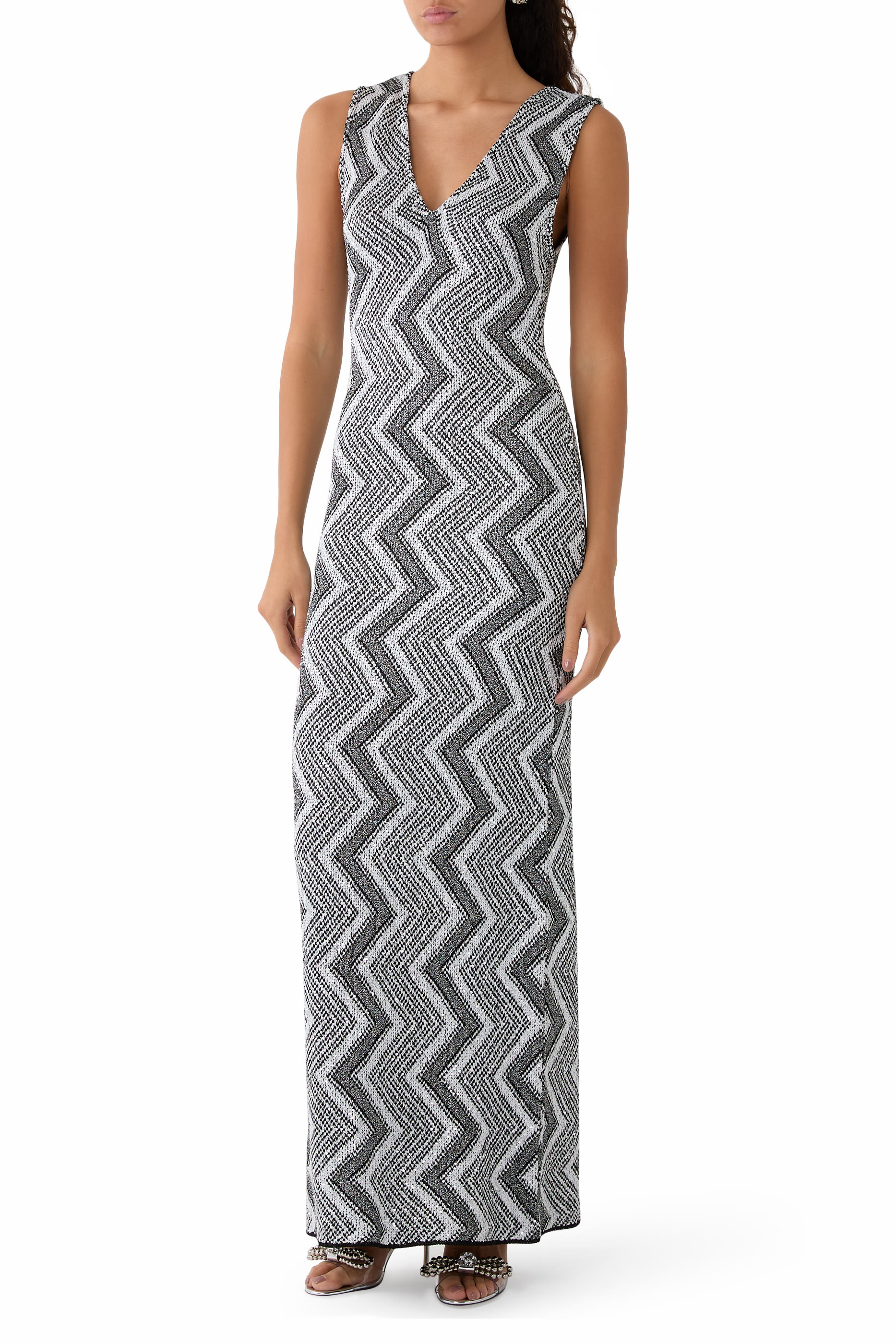 فستان شيفرون متوسط الطول مزين بترتر