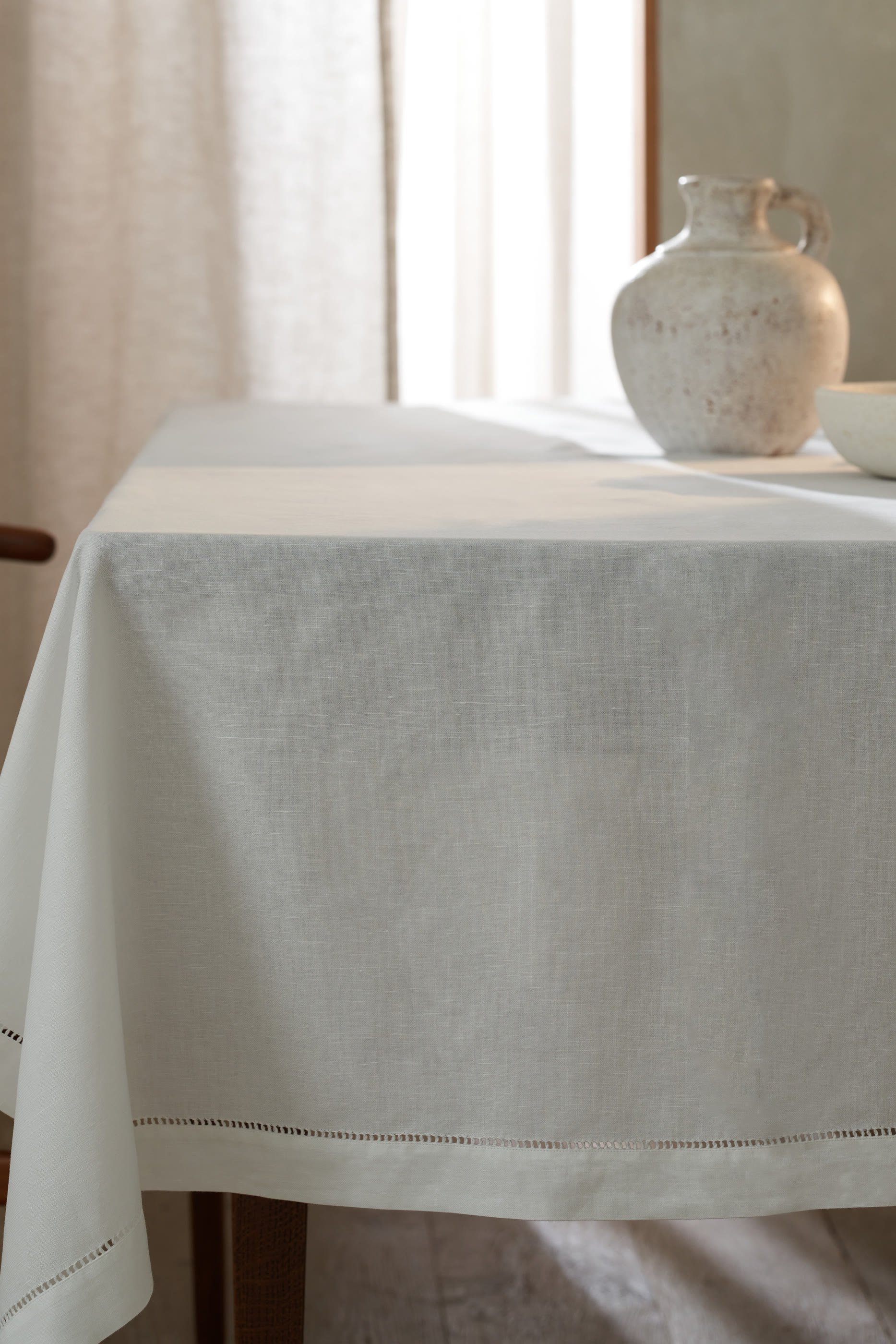 Luca Jour Work Tablecloth