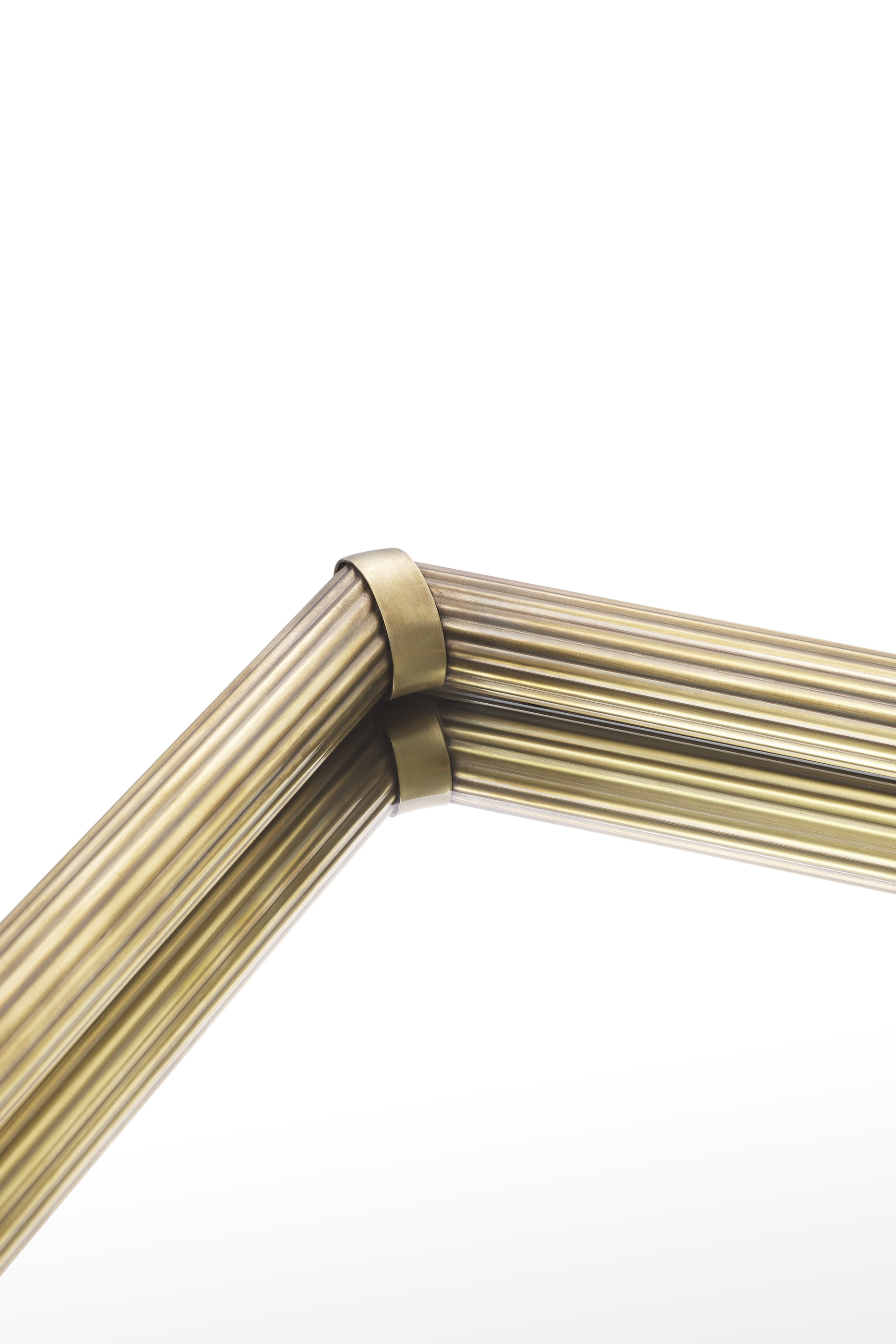 صينية لينورا