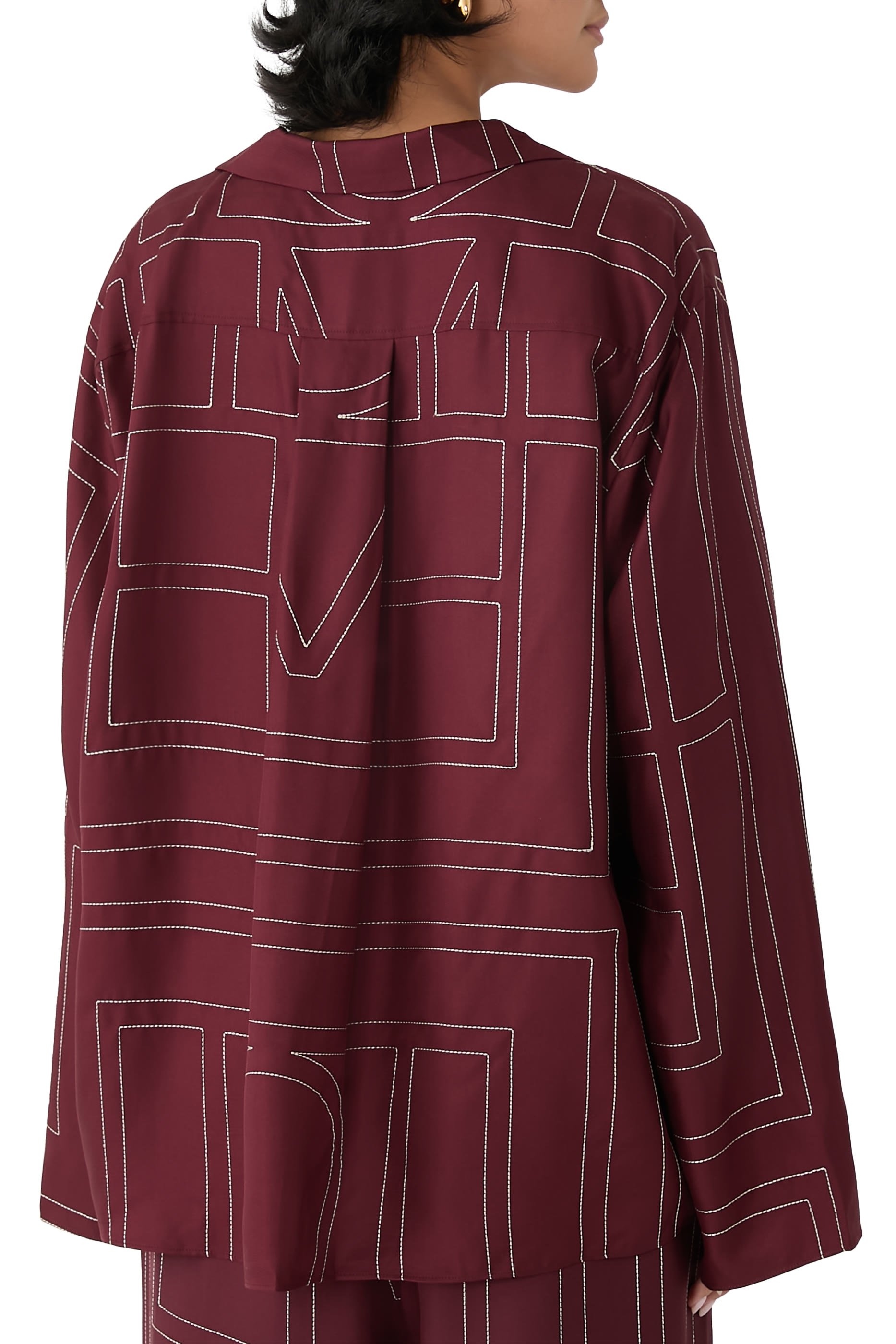 بلوزة بيجامة بنقشة حروف شعار الماركة حرير