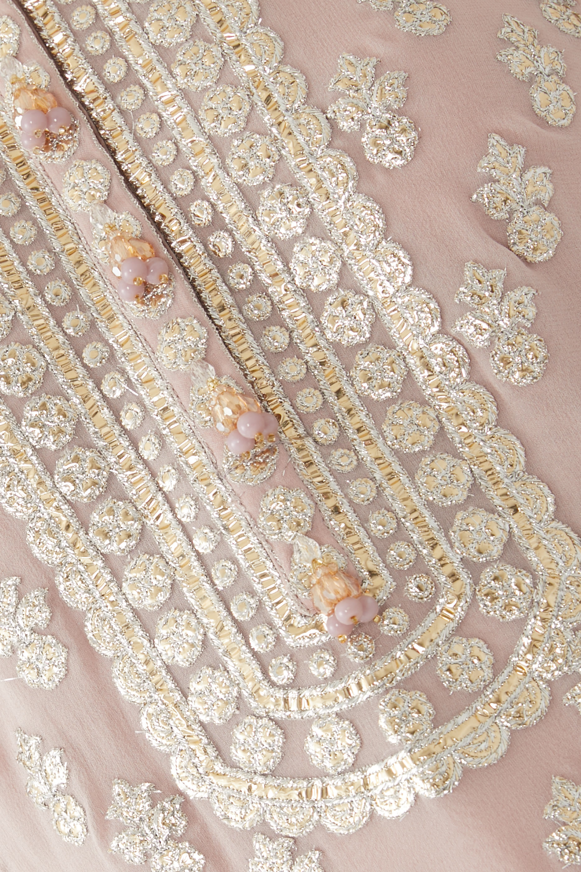 طقم جورجيت كورتا بتطريز