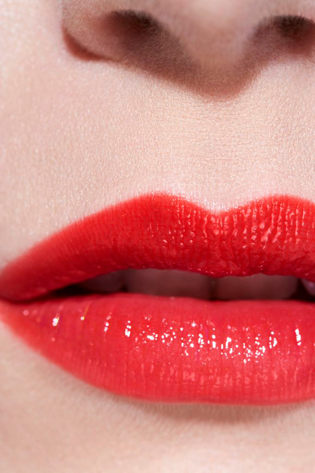 أحمر شفاه ROUGE COCO FLASH Colour, Shine, Intensity In A Flash