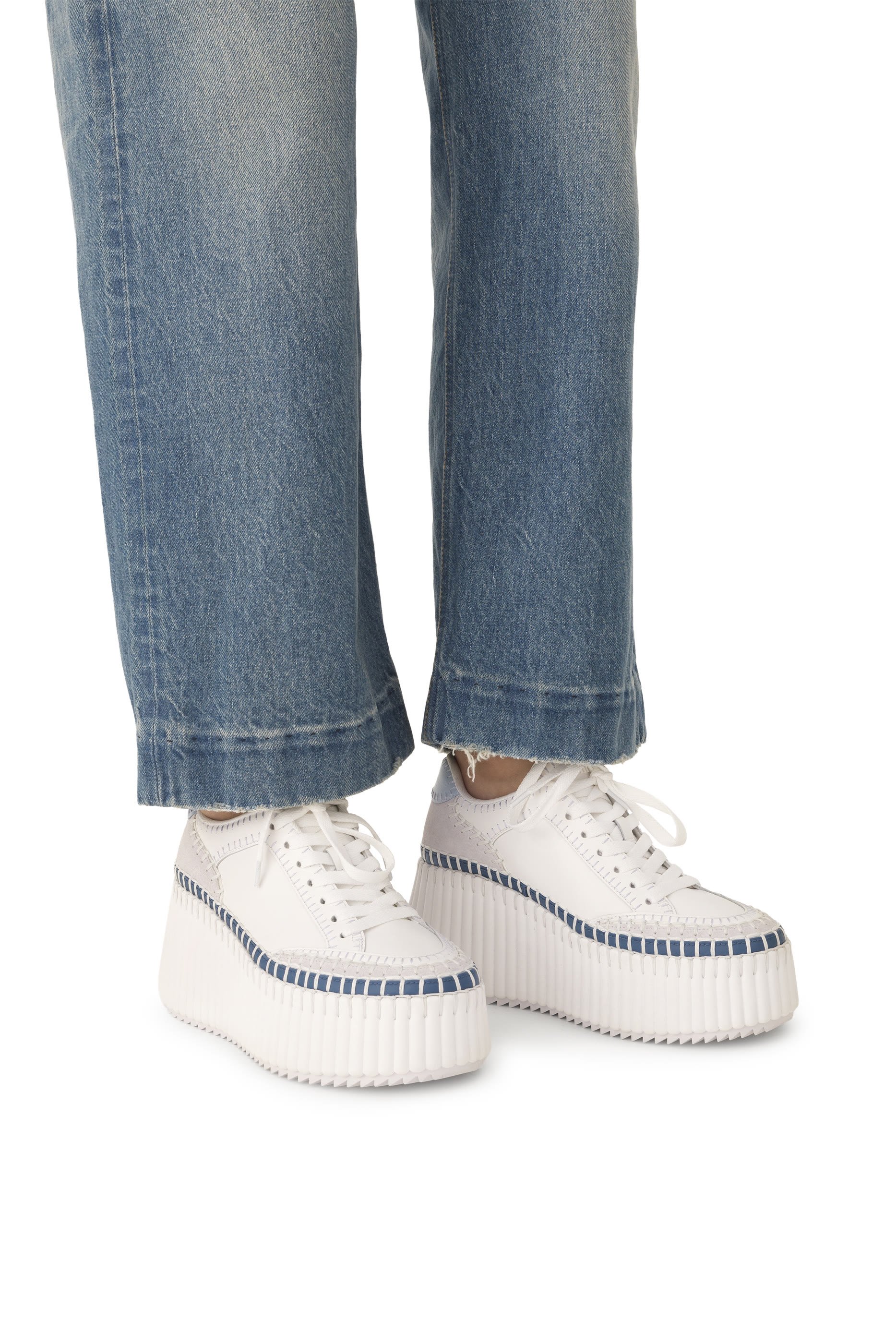 سنيكرز ناما بنعل سميك