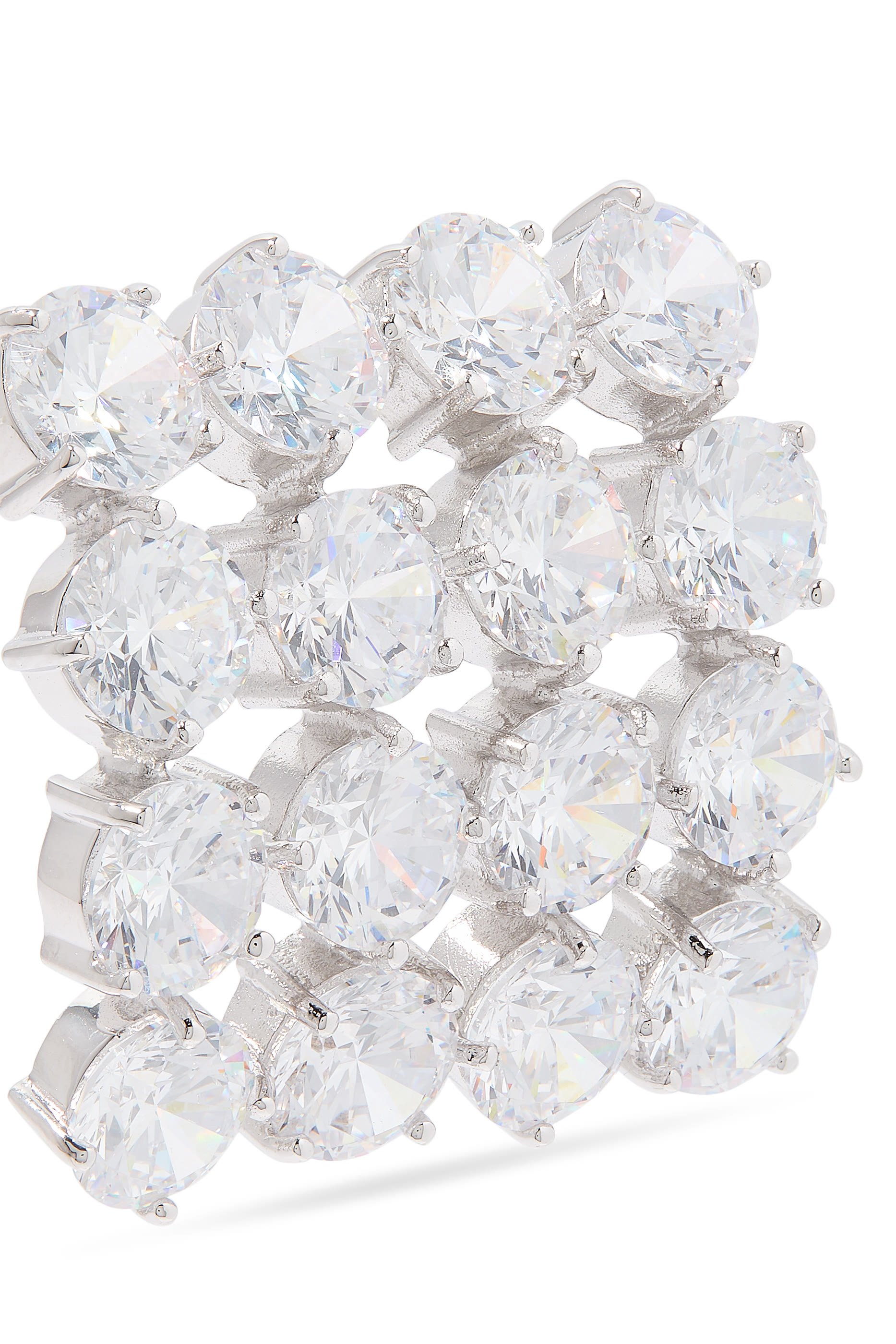 أقراط بتصميم مربع مرصعة بكريستال وأحجار زركونيا مكعبة، فضة استرلينية معاد تدويرها مطلية بالروديوم