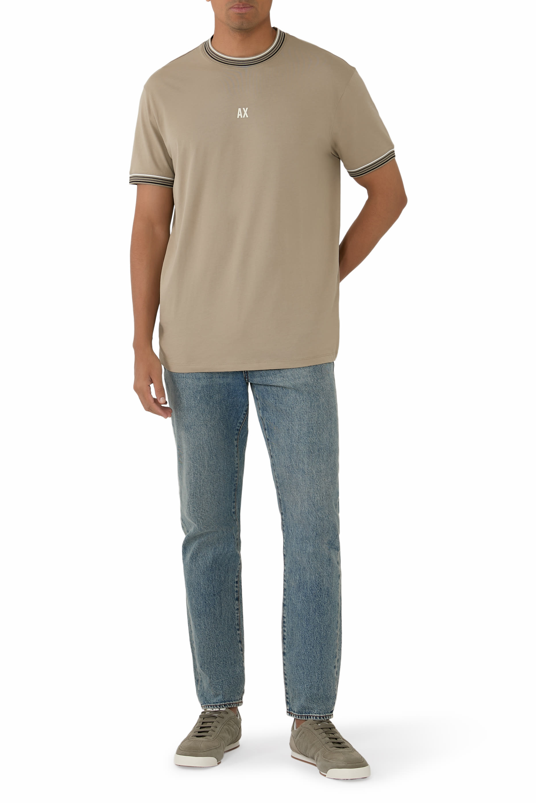 تيشيرت بشعار الماركة