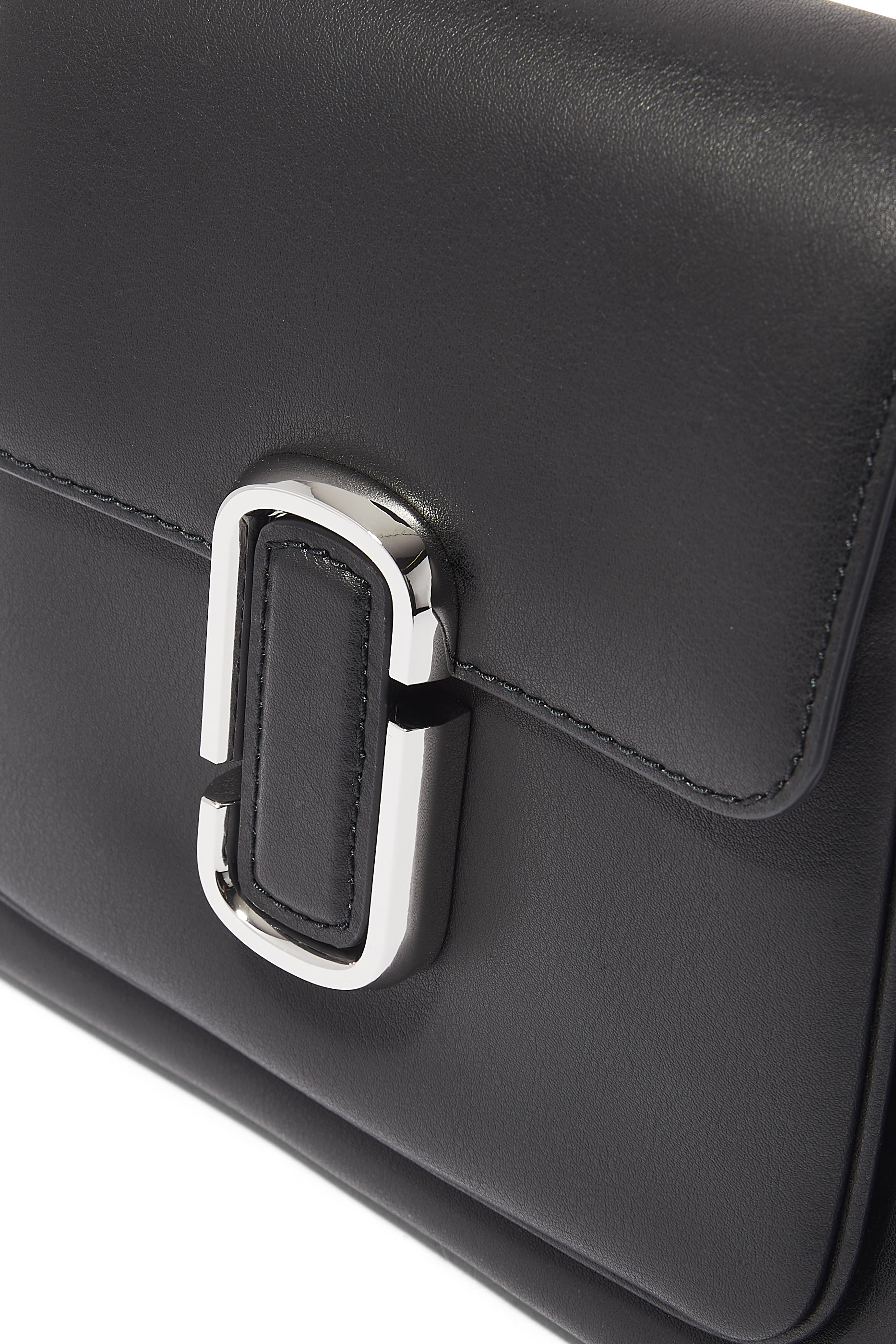 حقيبة ساتشل صغيرة بسلسلة