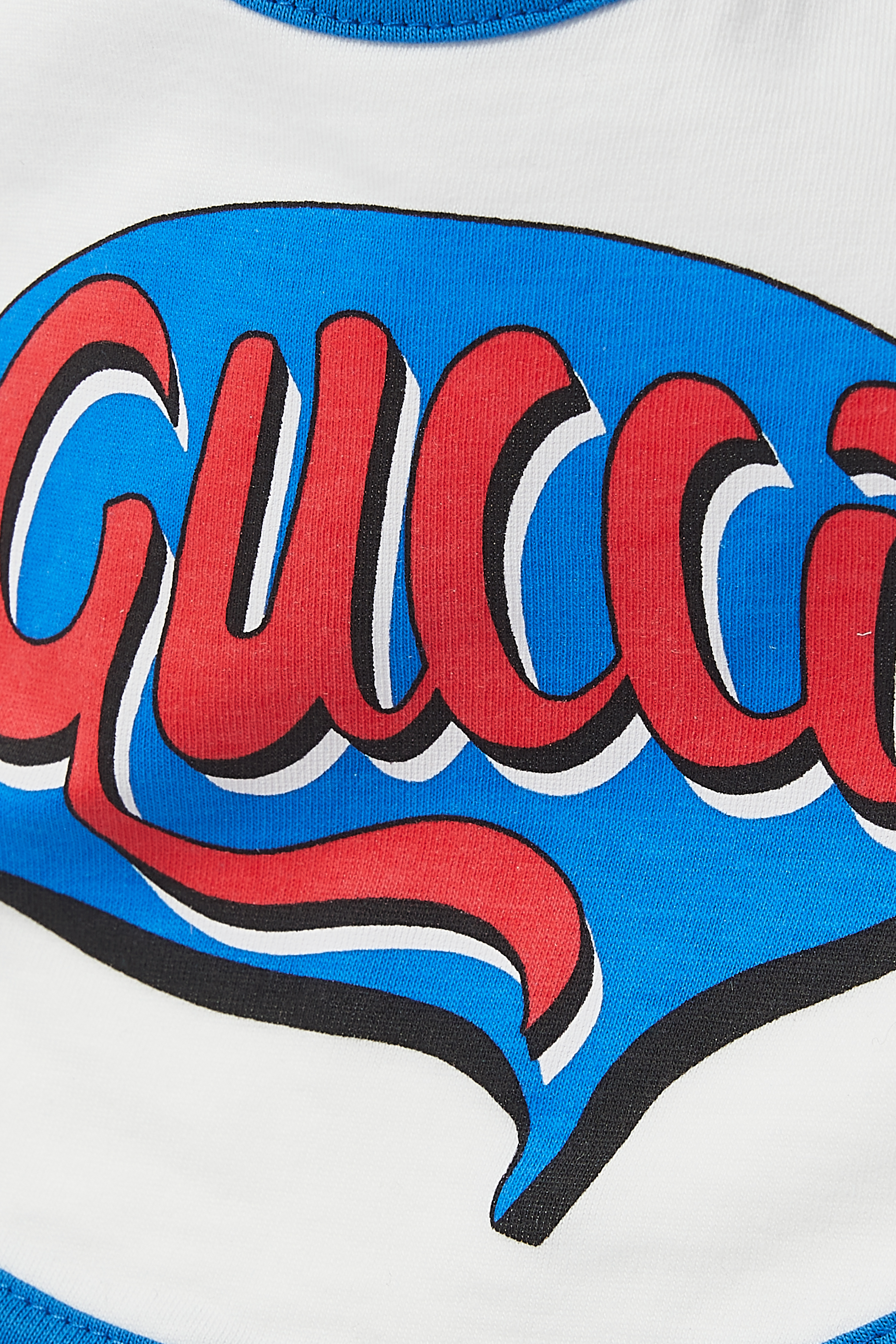 صدرية بطبعة قصص مصورة