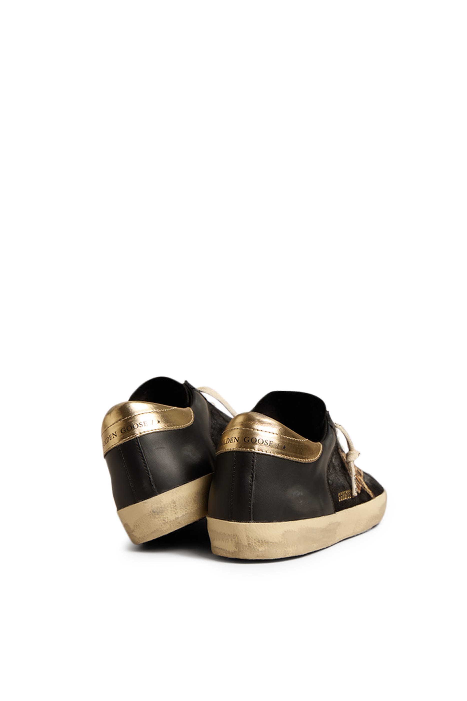 سنيكرز سوبر ستار بنقشة جلد الفهد ورقعة النجمة هورسي