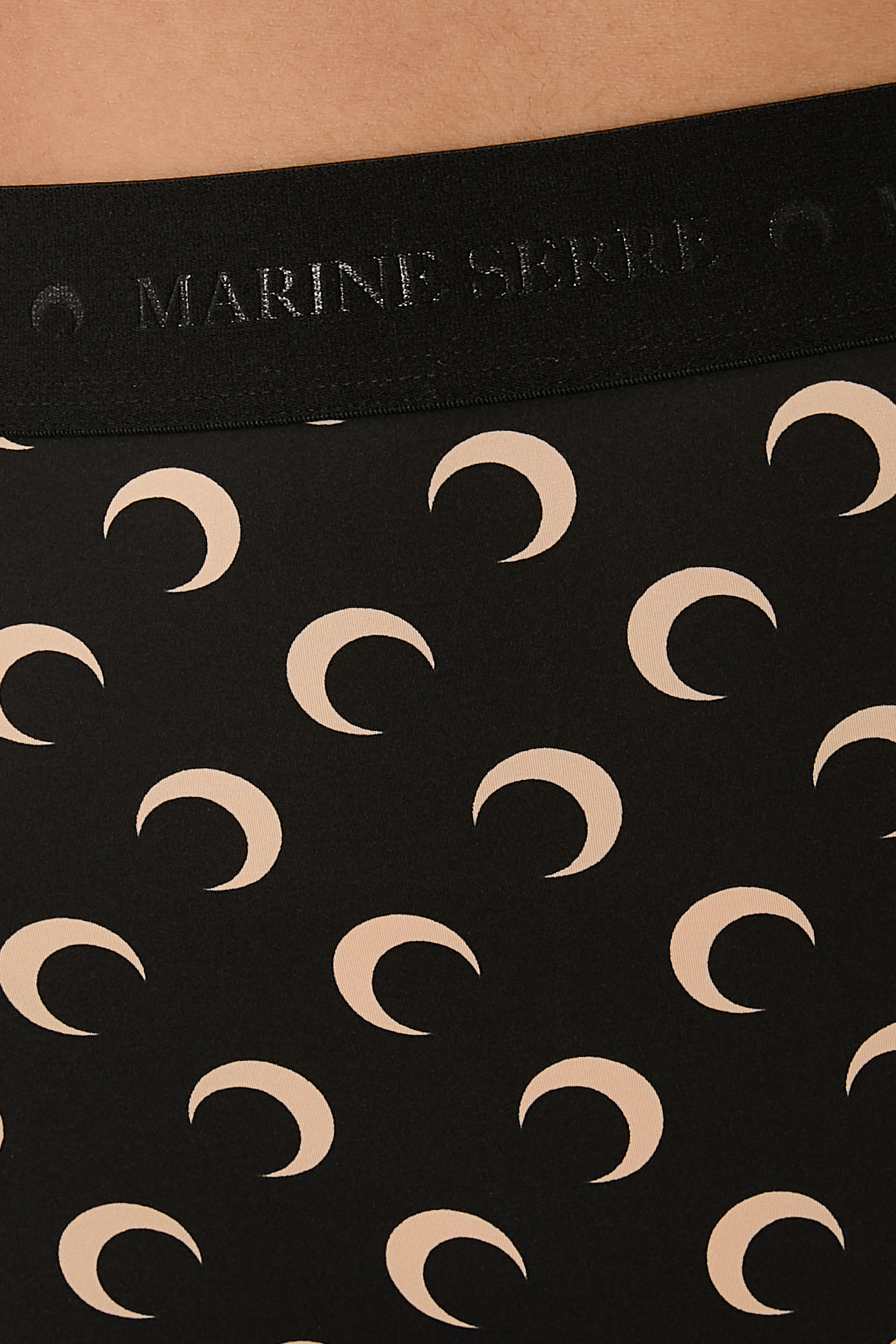 لغينغز فيوسو بنقشات هلال