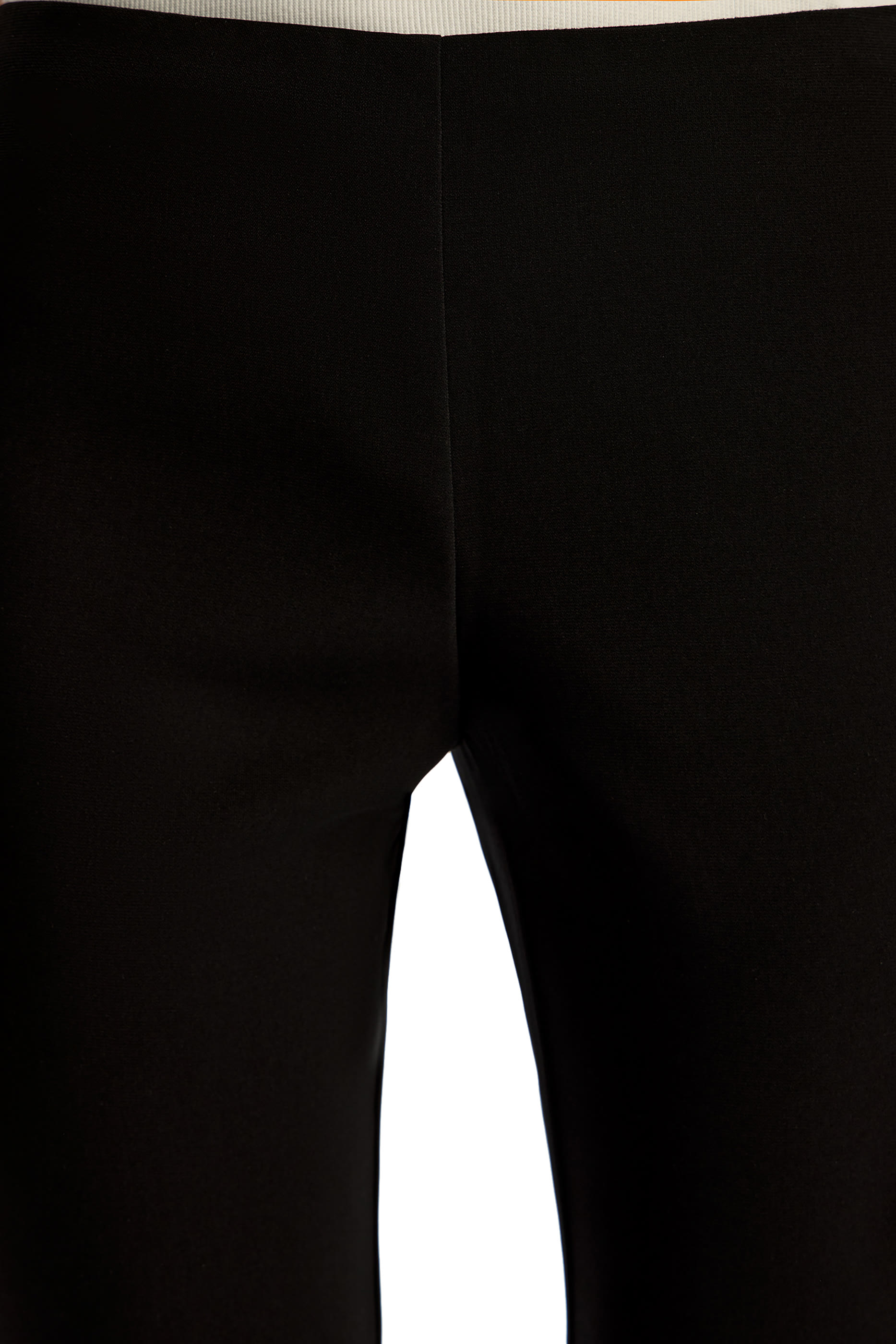 بنطال بقصة قصيرة