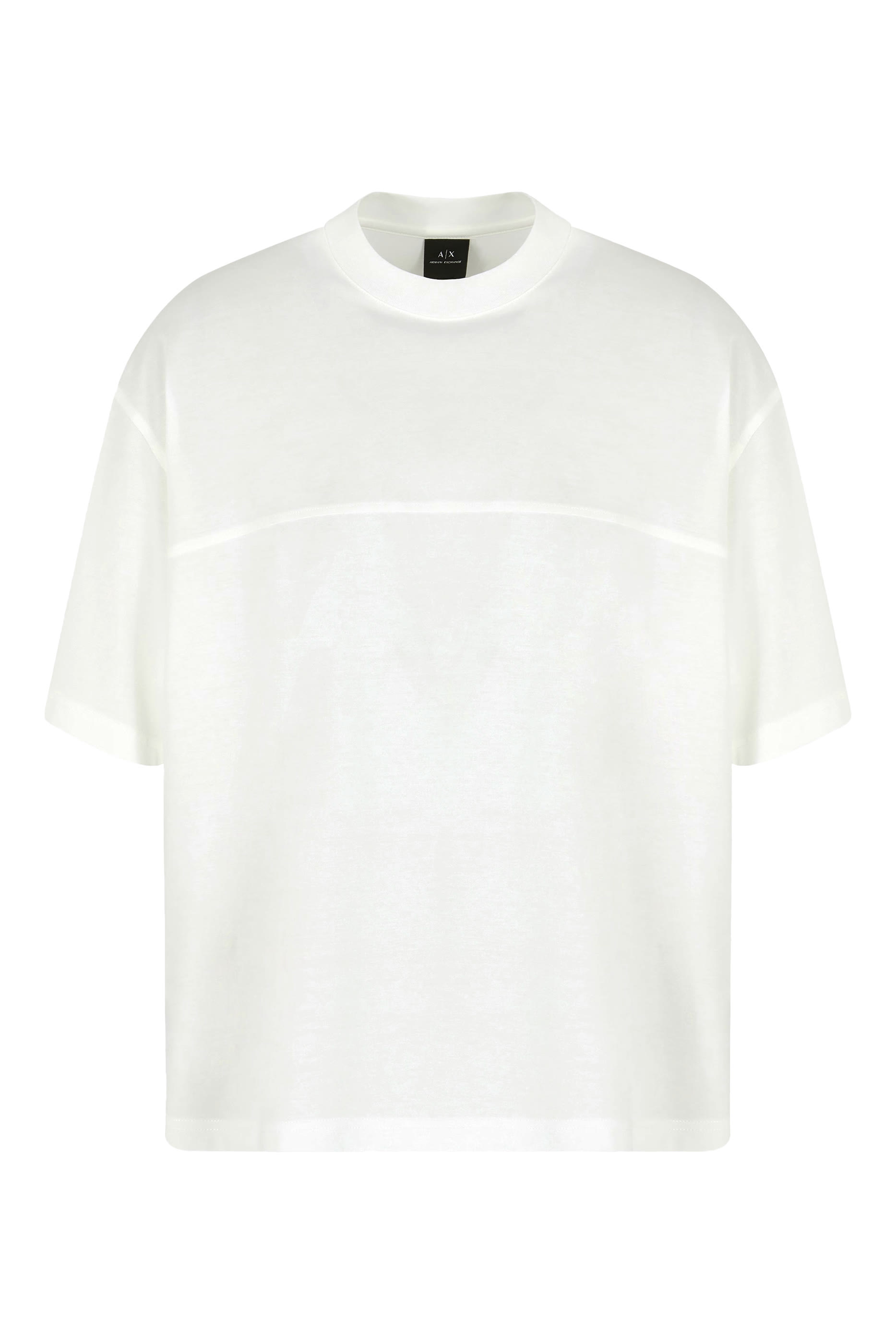 تيشيرت برقعة بشعار الماركة في الخلف