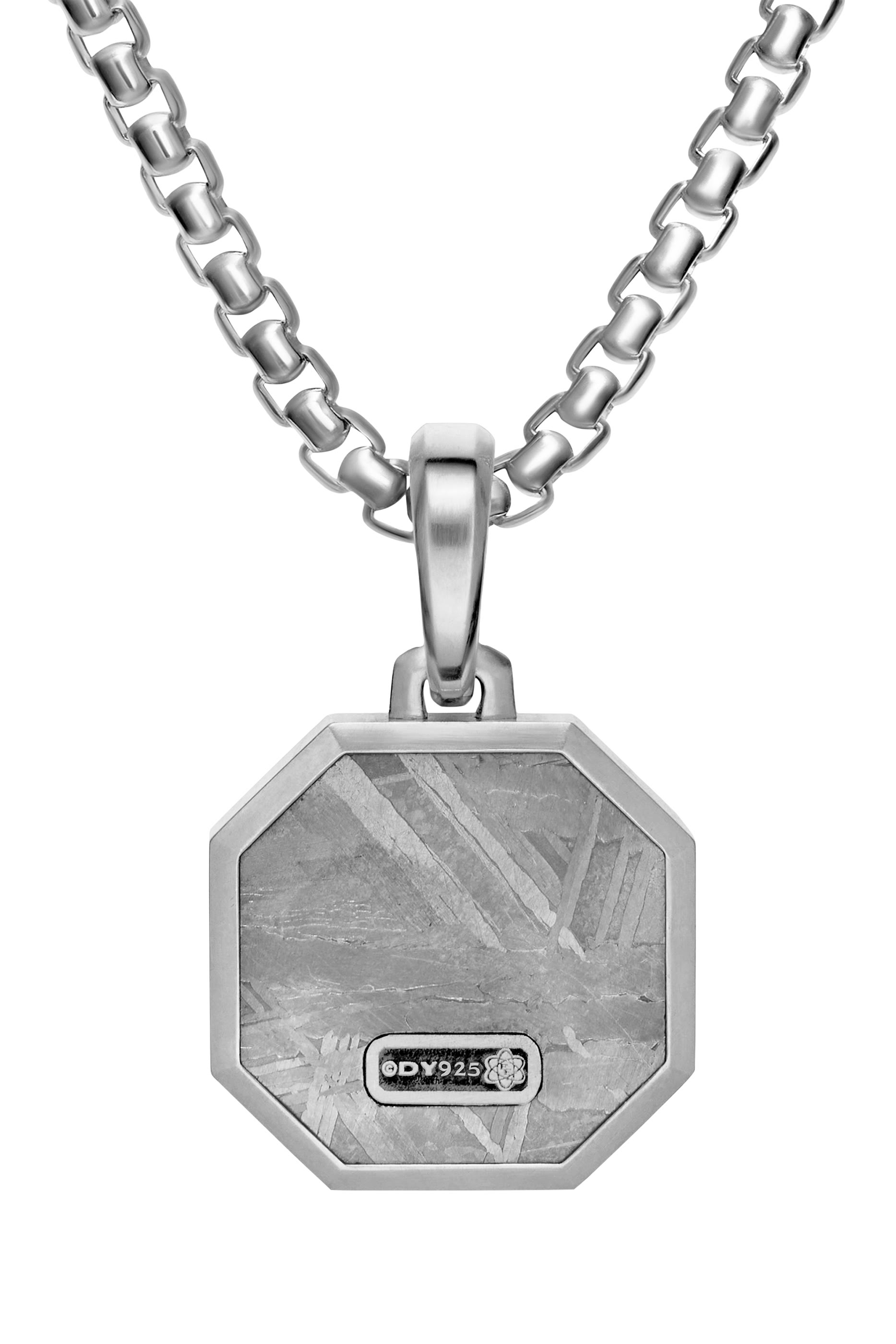 دلاية متعددة الأوجه مرصعة بحجر نيزك، فضة استرلينية