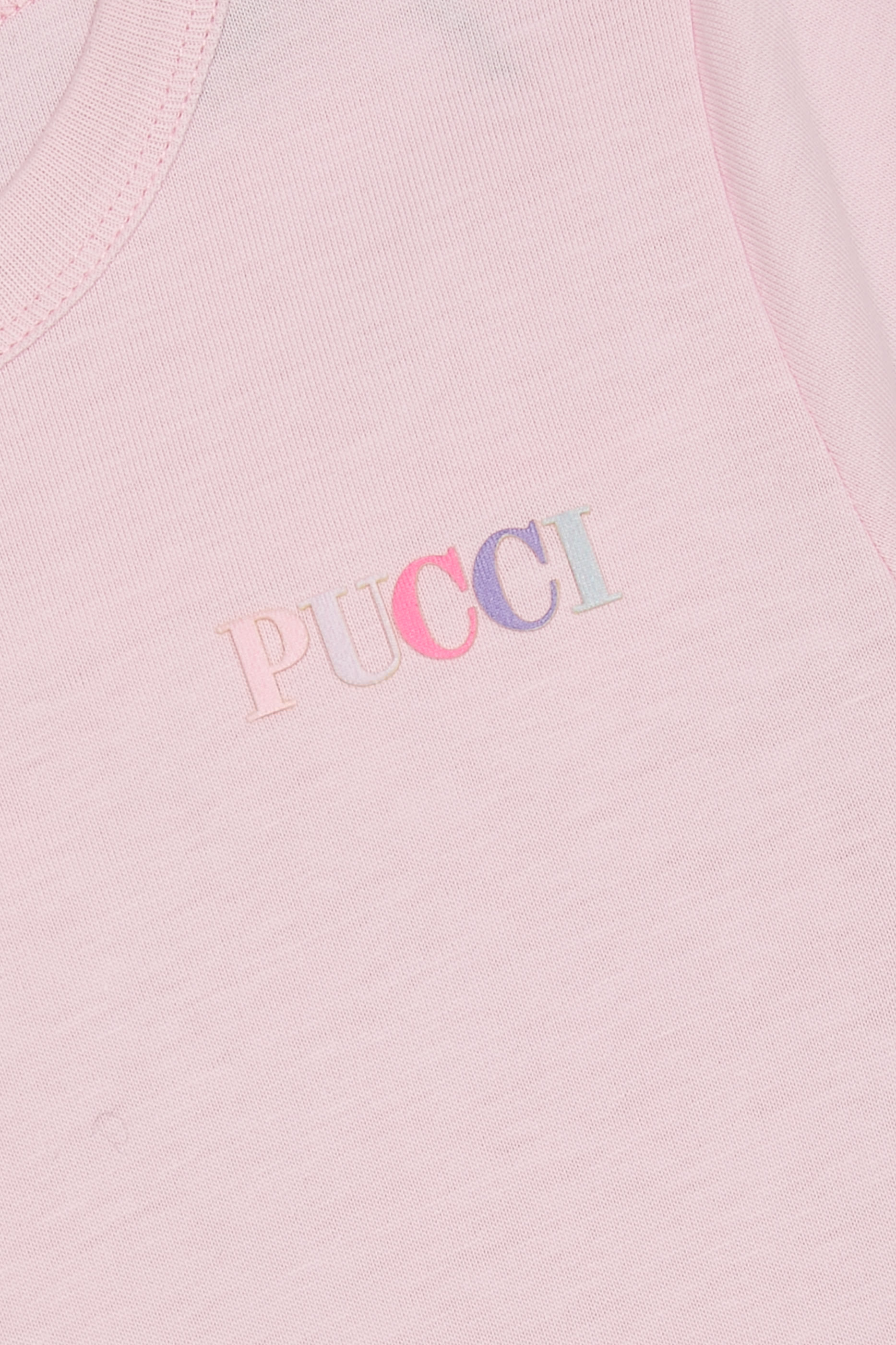 تيشيرت بشعار الماركة للأطفال