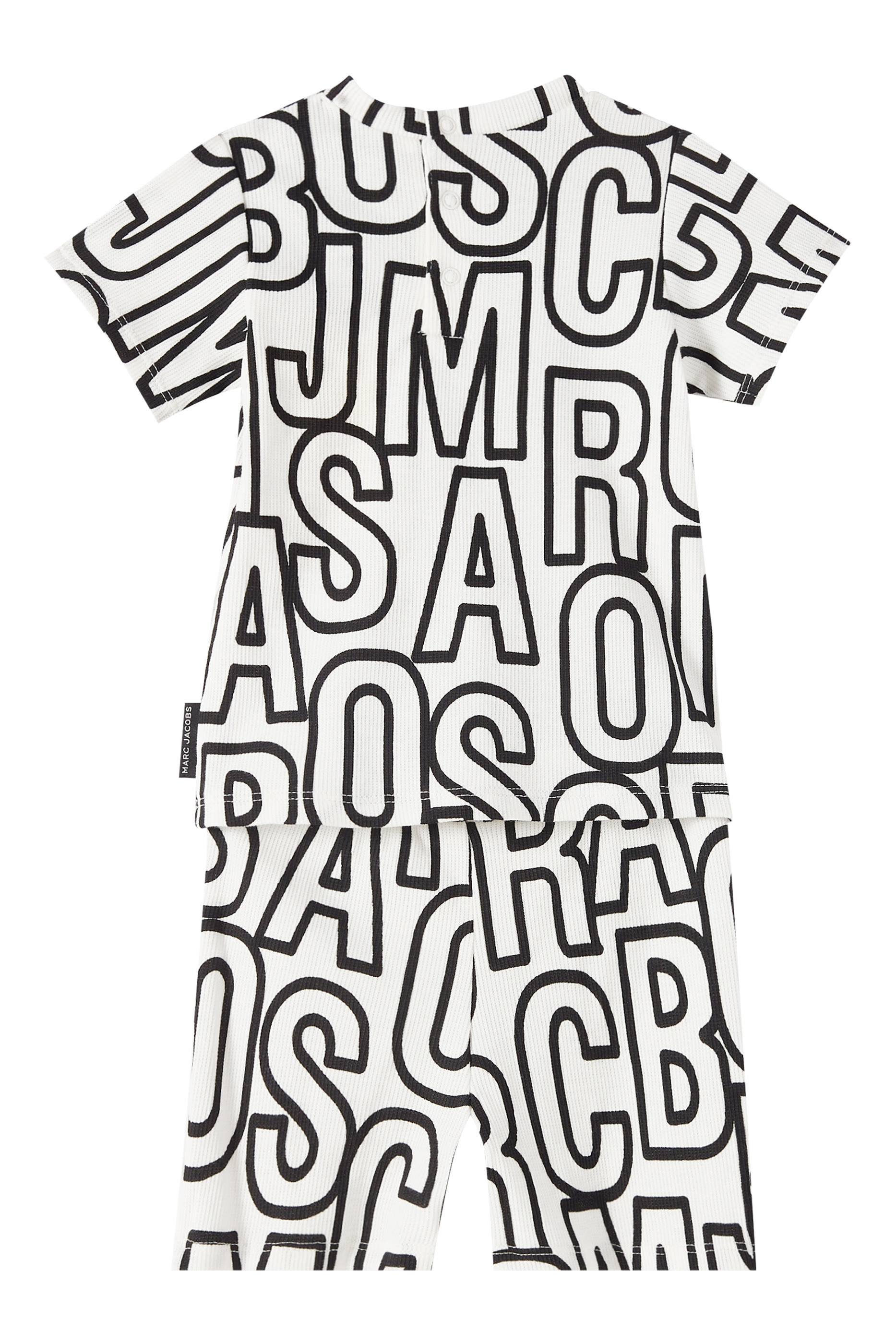 طقم تيشيرت وشورت بطبعة شعار الماركة للأطفال