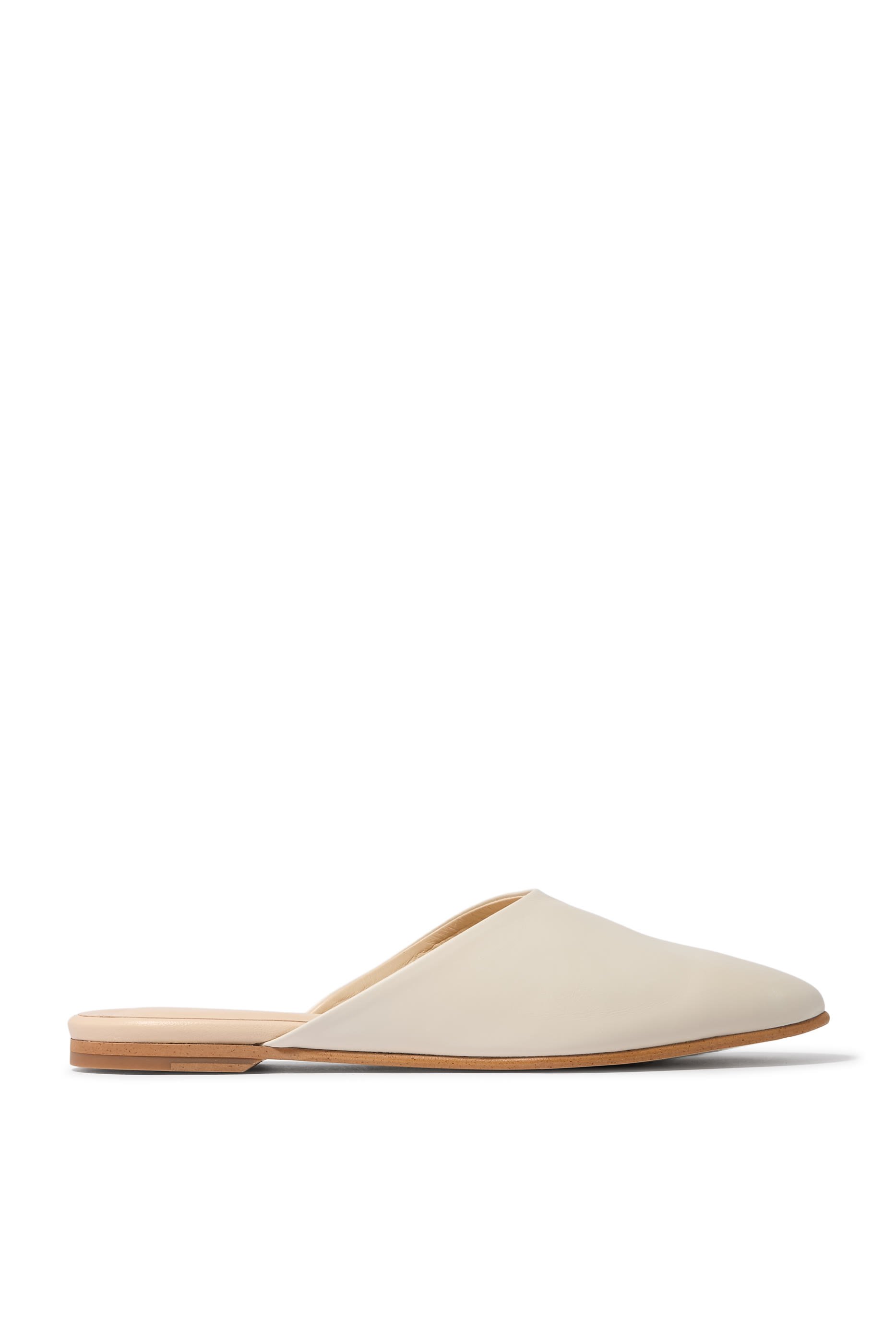 حذاء مفتوح من الخلف بكعب مسطح جلد