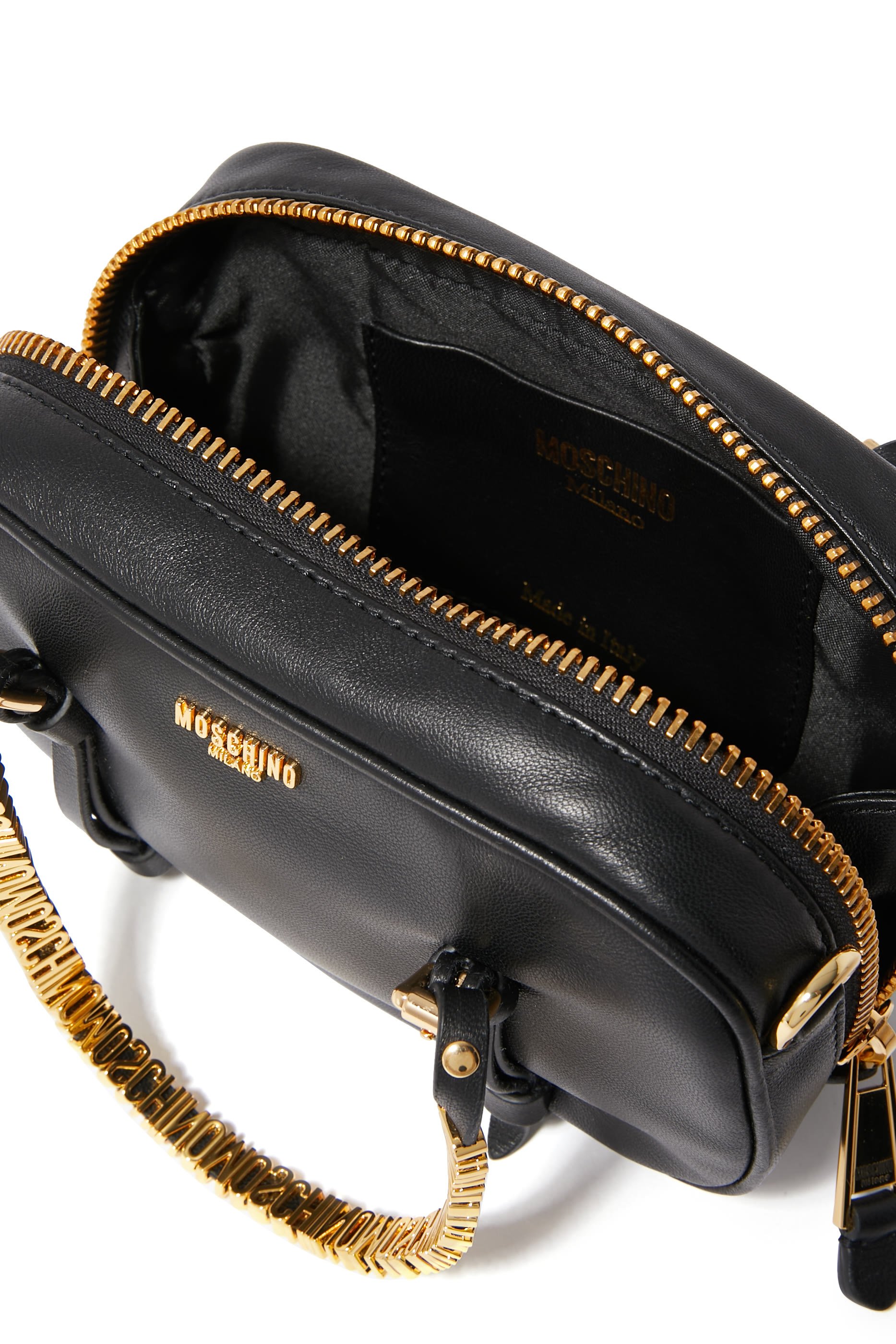 حقيبة بسلسلة ويد علوية بتصميم حروف صغيرة لشعار الماركة