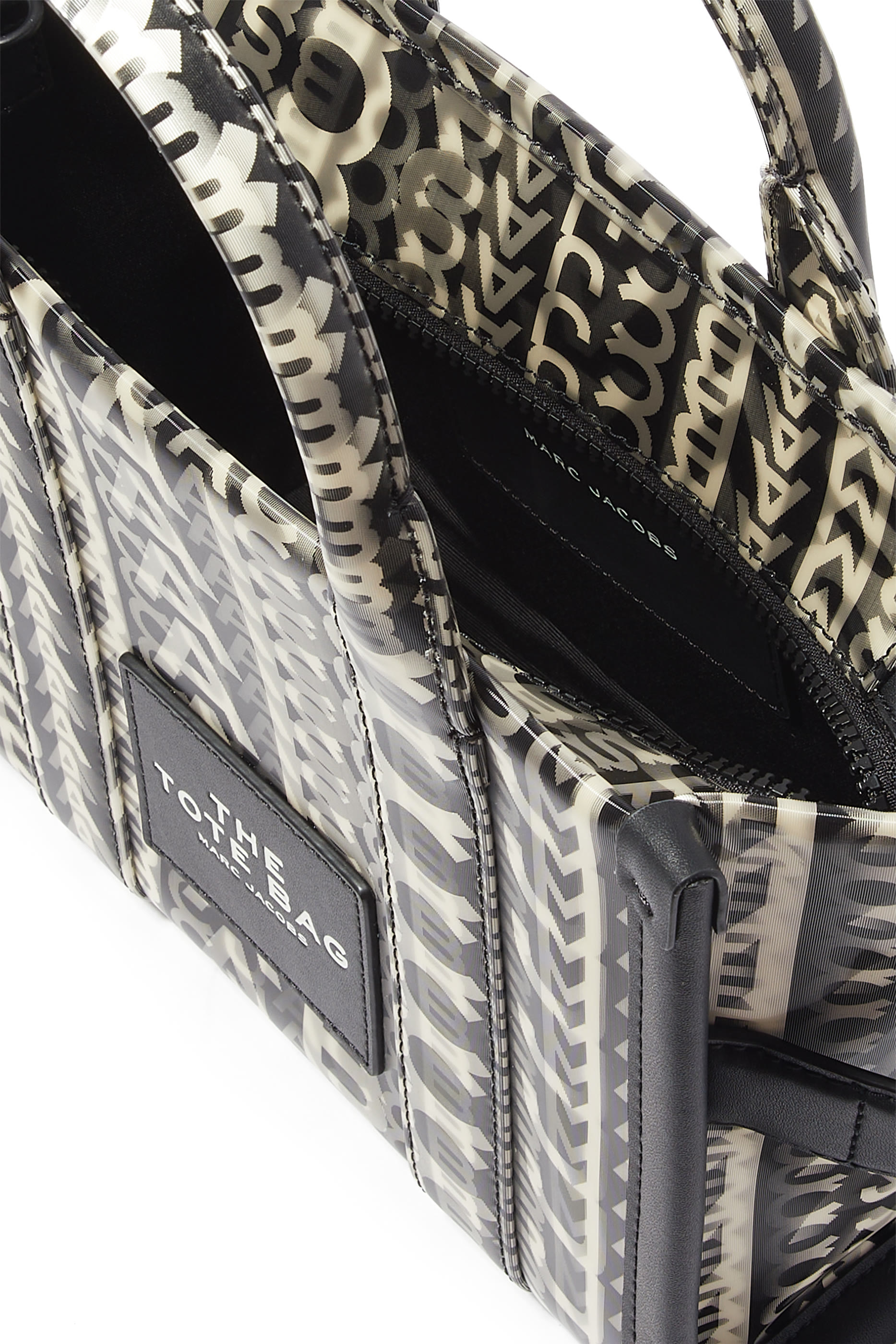 حقيبة يد صغيرة جلد بحروف شعار الماركة