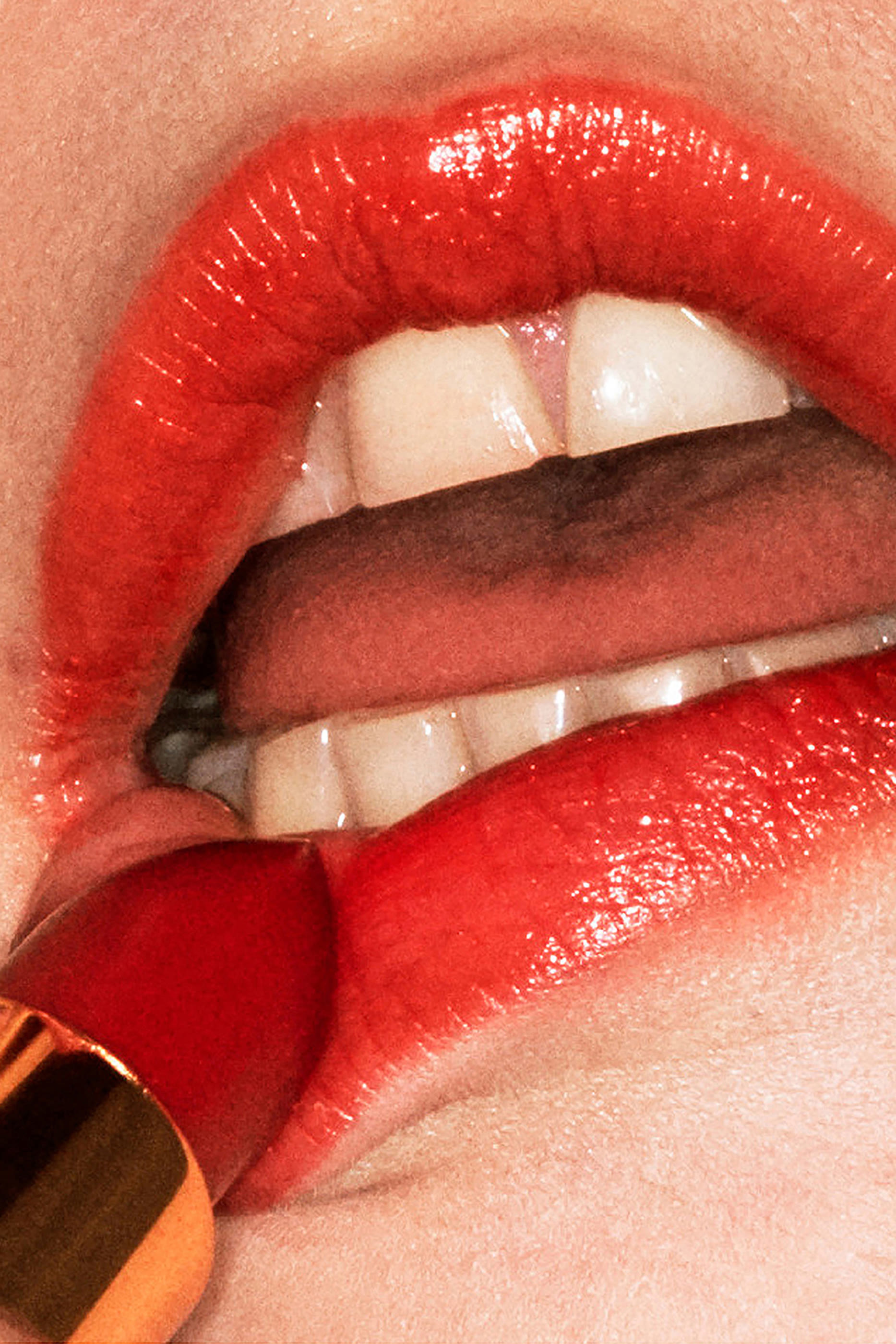 أحمر شفاه روج آليفر فوال شفاف