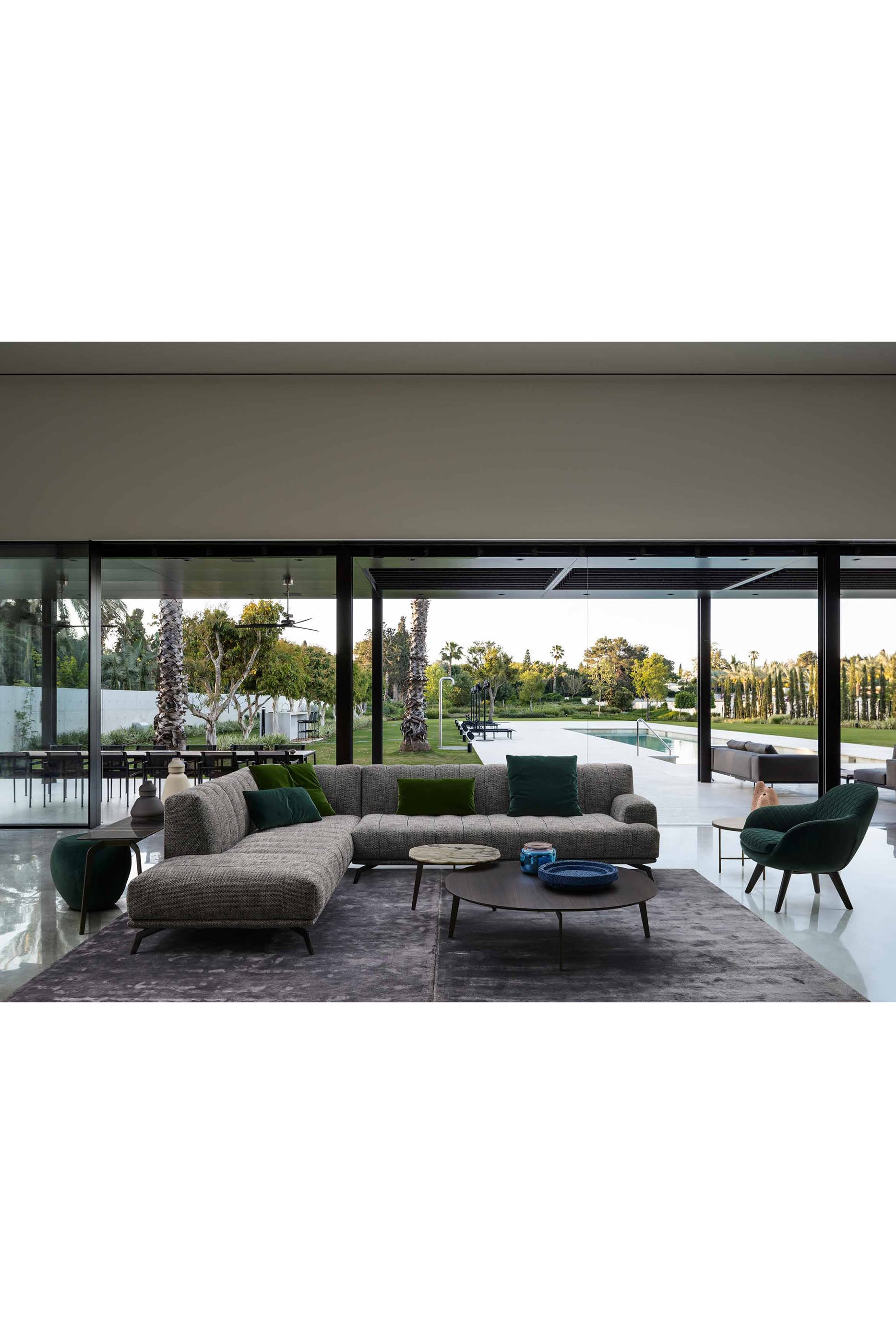 طاولة ماديسون دائرية