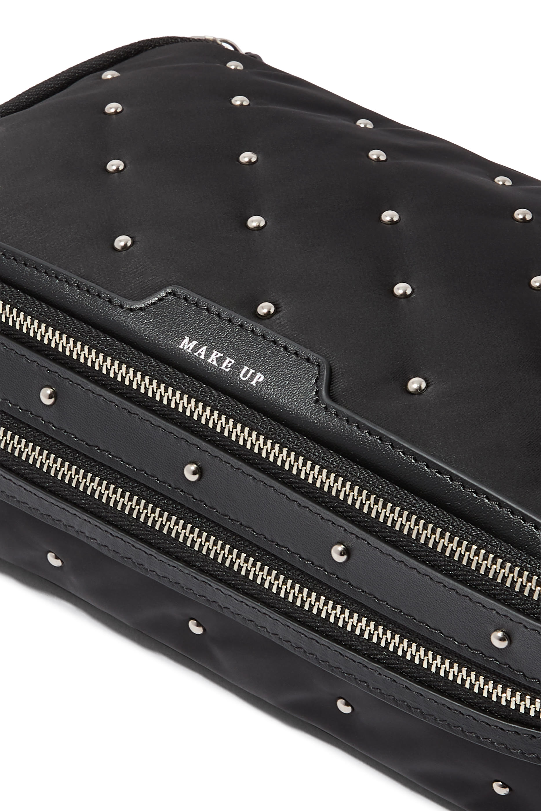 حقيبة مكياج كبيرة مرصعة بأحجار