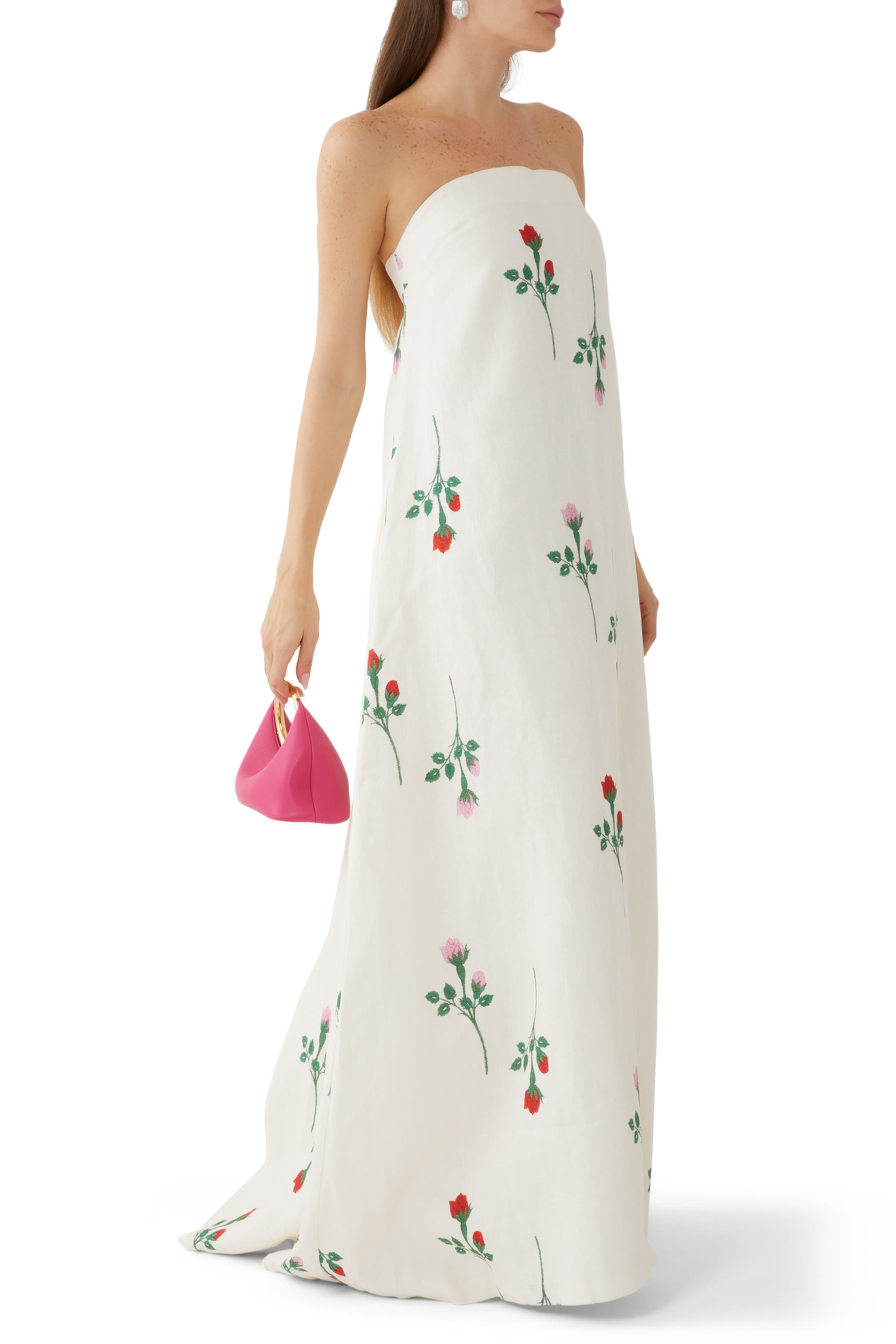 فستان سهرة بتطريز زهور