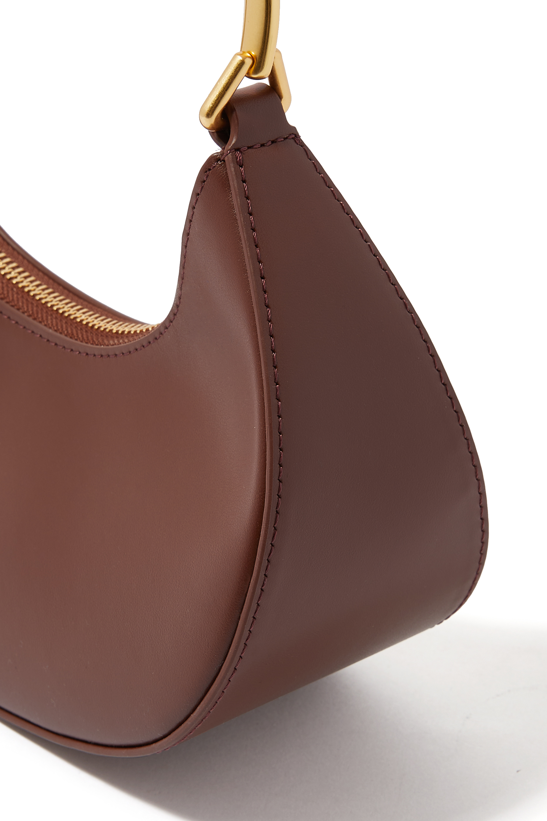 حقيبة هوبو بيكسي بيد ملفوفة