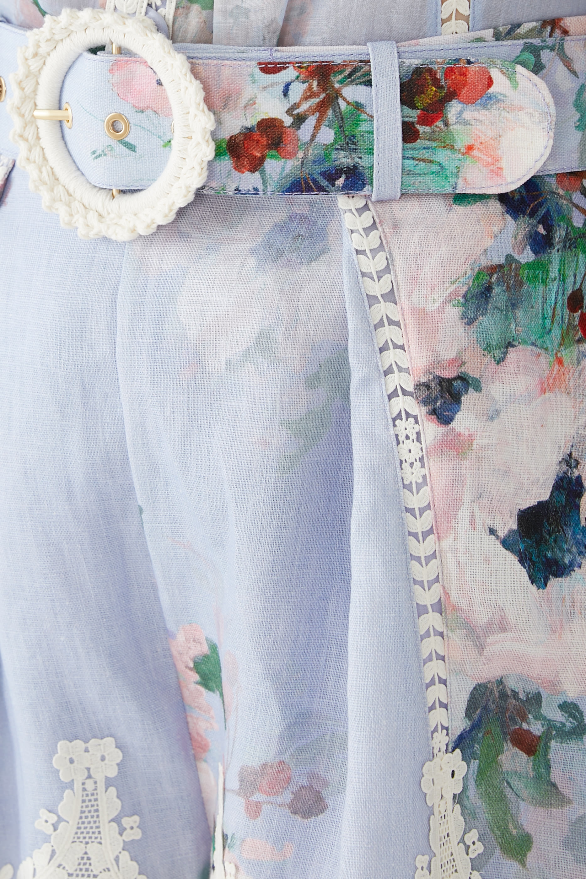 شورت رياضي ايفرلي بحواف دانتيل