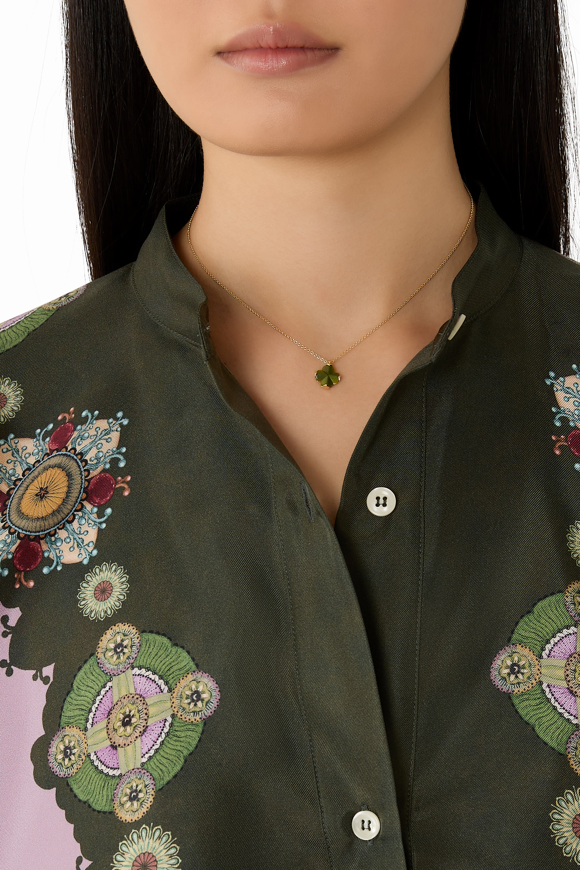 قلادة بدلاية صغيرة بتصميم زهرة