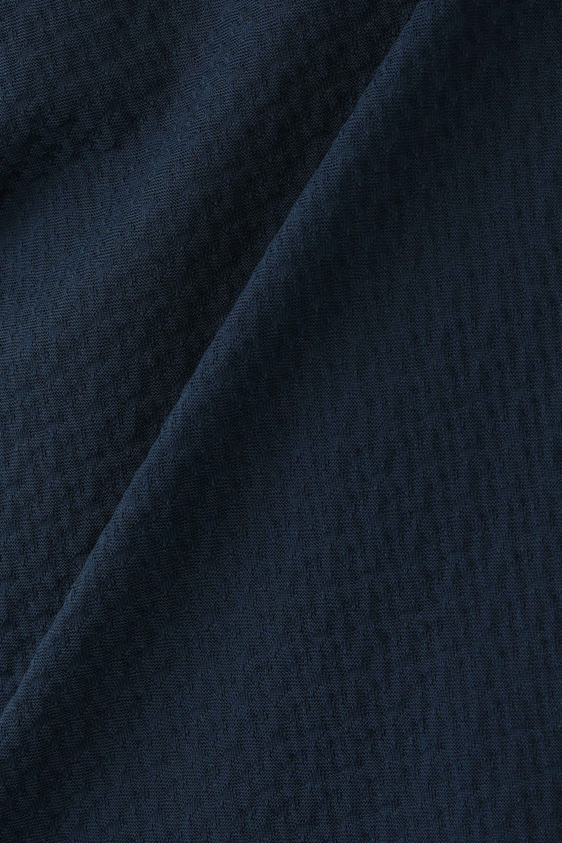 تي شيرت إتش-تومسون