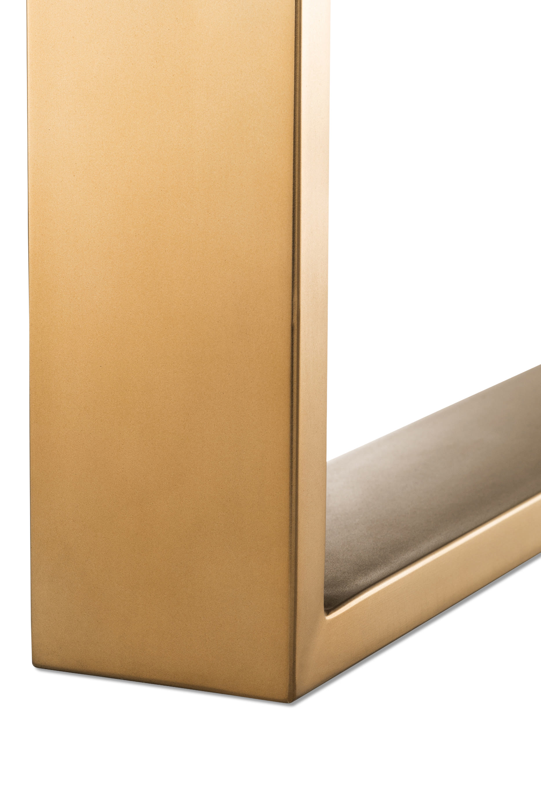 طاولة طعام ملكيور