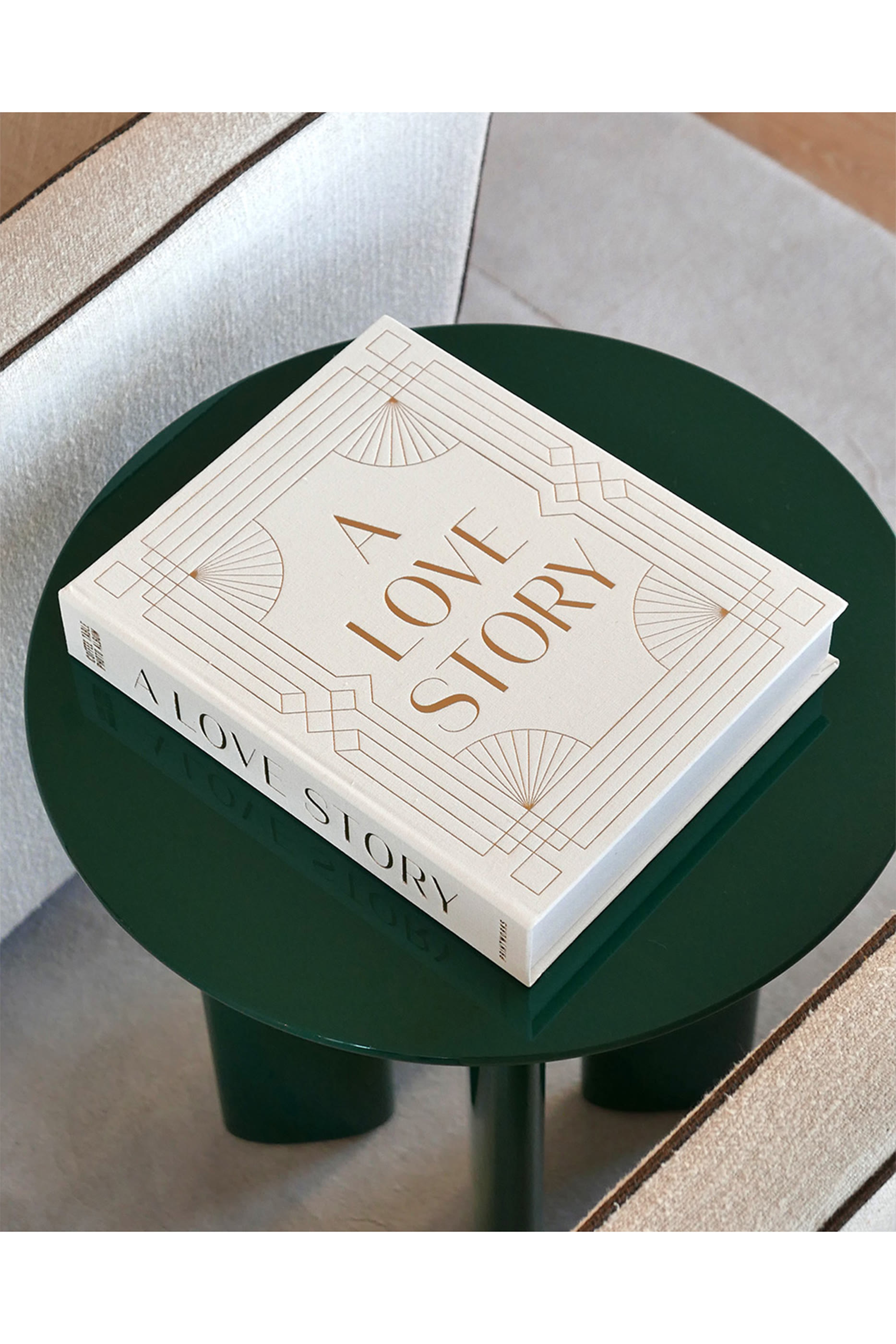 ألبوم صور الزواج بنقشة ايه لوف ستوري