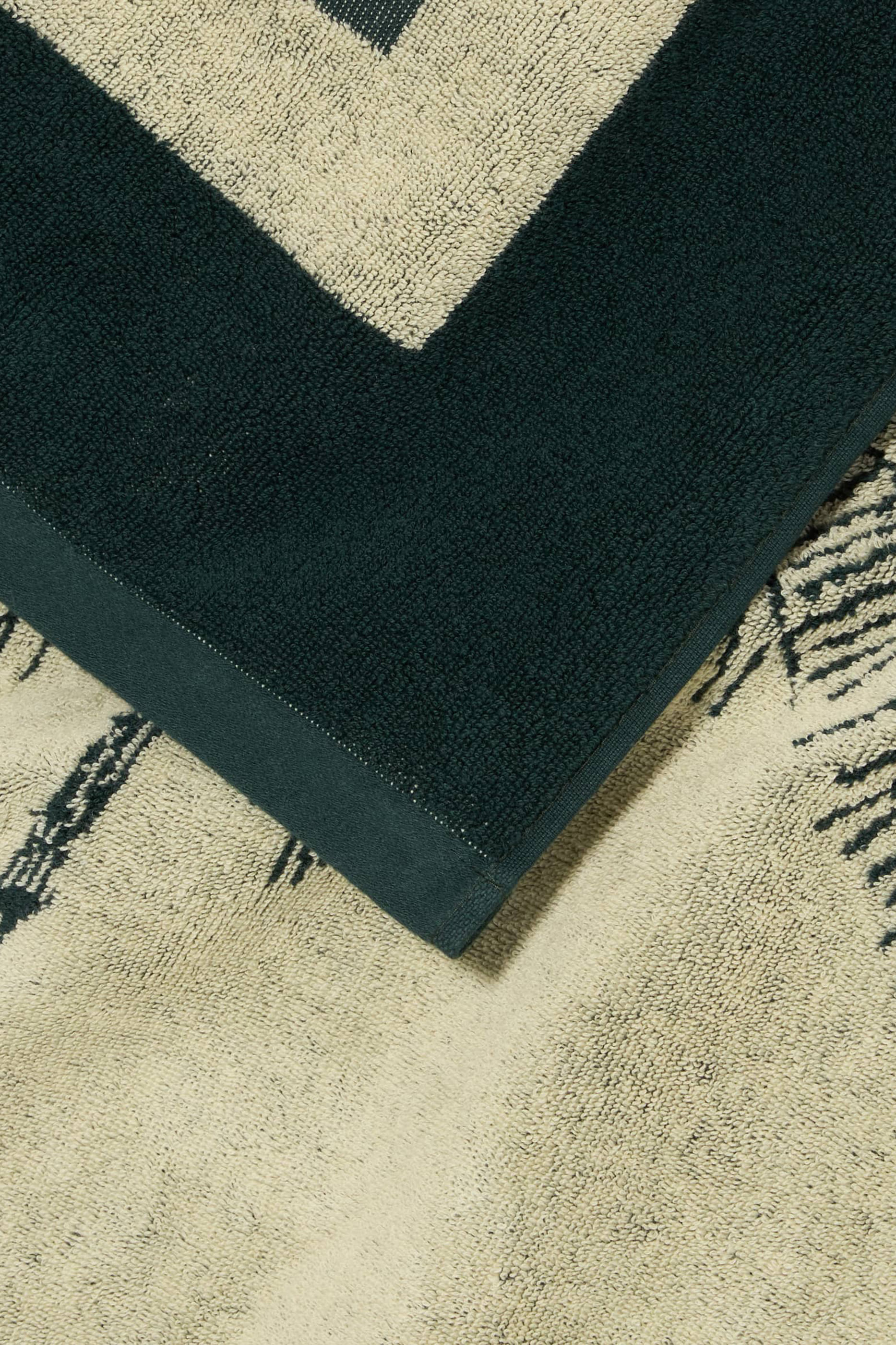 منشفة للشاطئ لا كروازيير