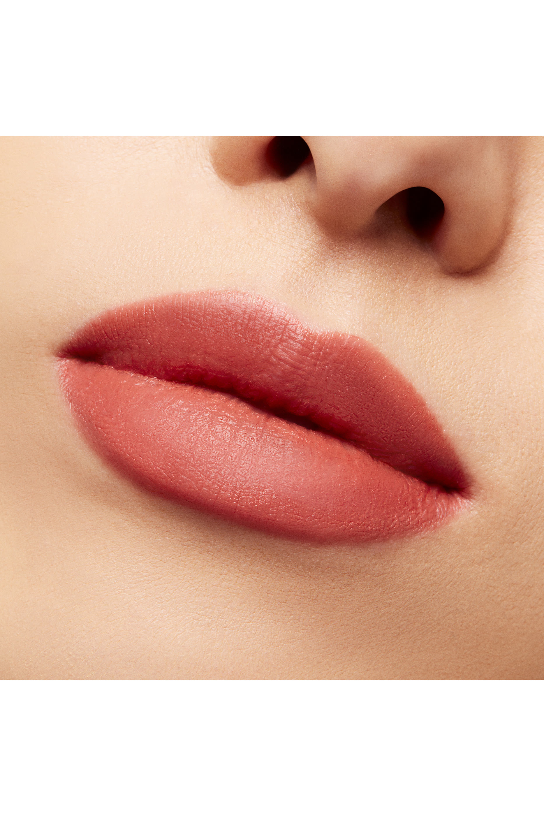 أحمر شفاه باودر كيس فيلفيت بلور سليم ستيك