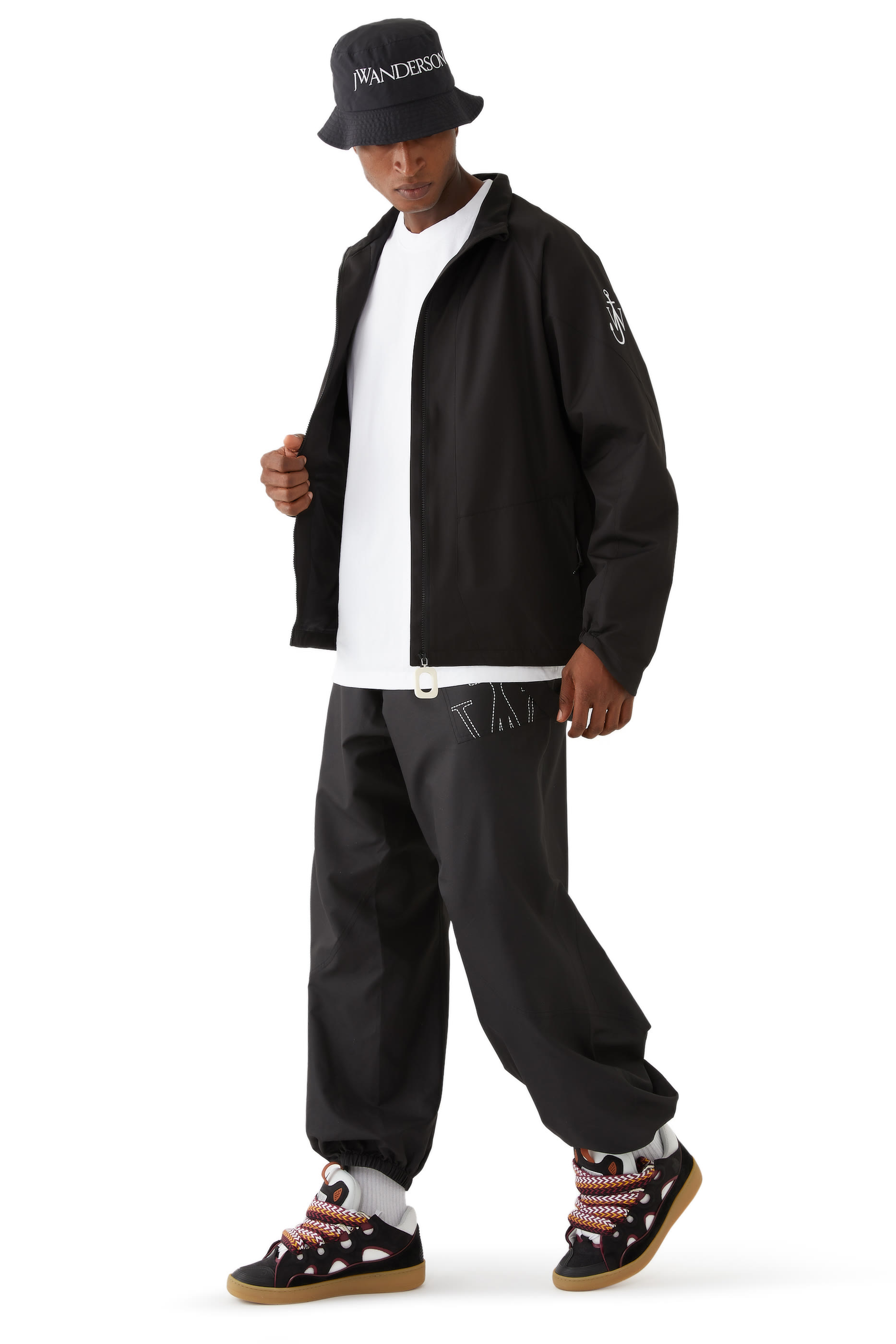 جاكيت رياضي بسحاب امامي